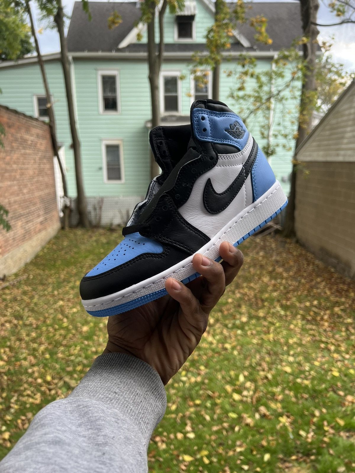 image of Jordan Brand 1 Unc Toe Gs Shoes in Blue, Men's (Size 5)