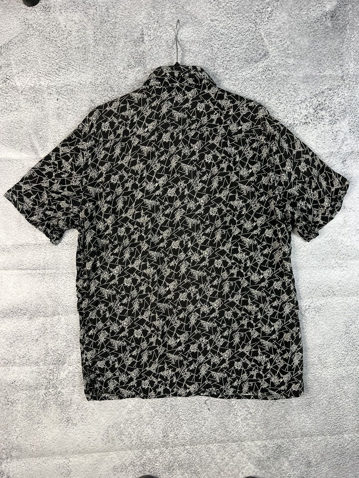 20471120 × Allsaints All saints scribble ss shirt Size US M / EU 48-50 / 2 - 5 Thumbnail