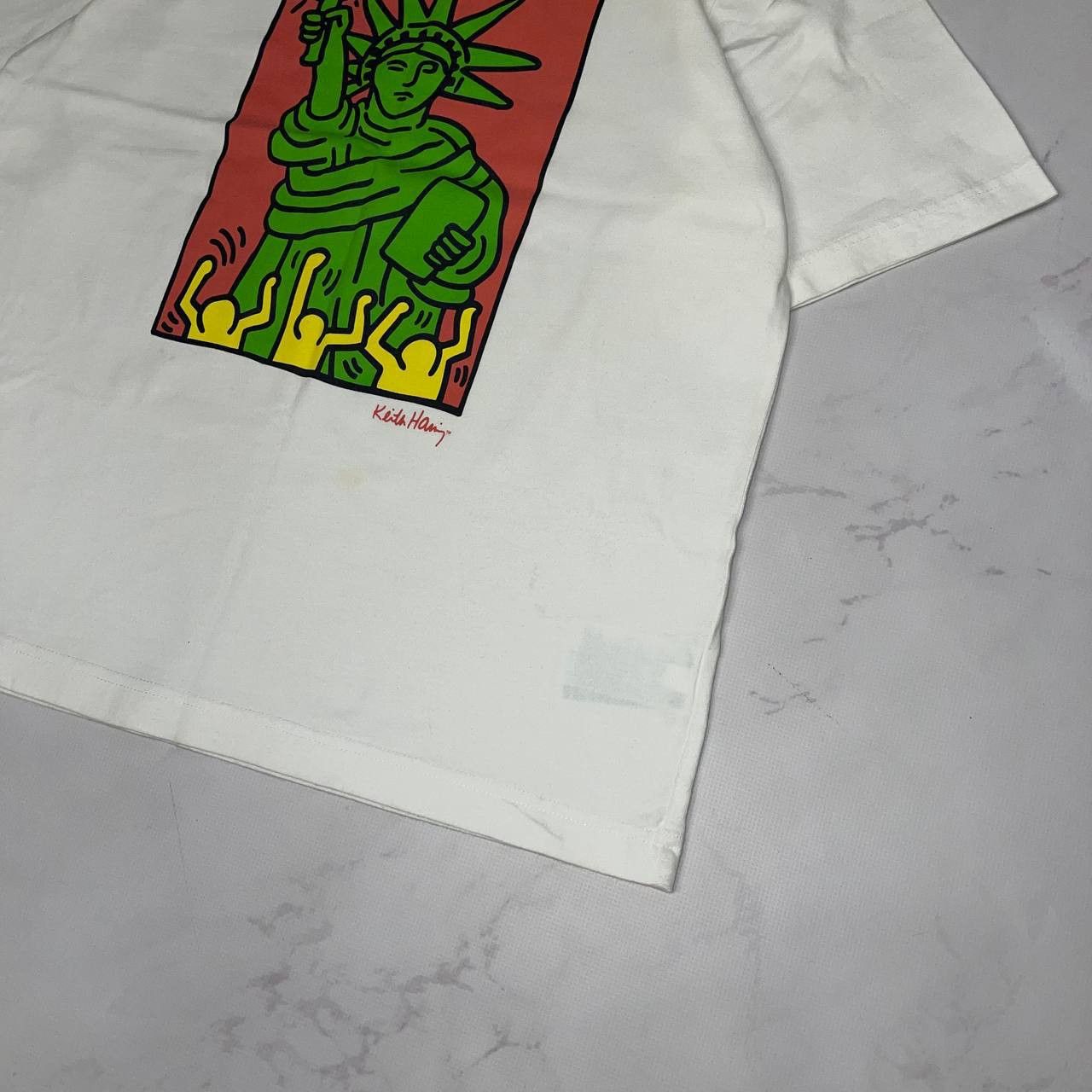 Keith Haring × Levi's Uniqlo X Keith Haring Statue Of Liberty Art Tee Size M Size US M / EU 48-50 / 2 - 7 Thumbnail