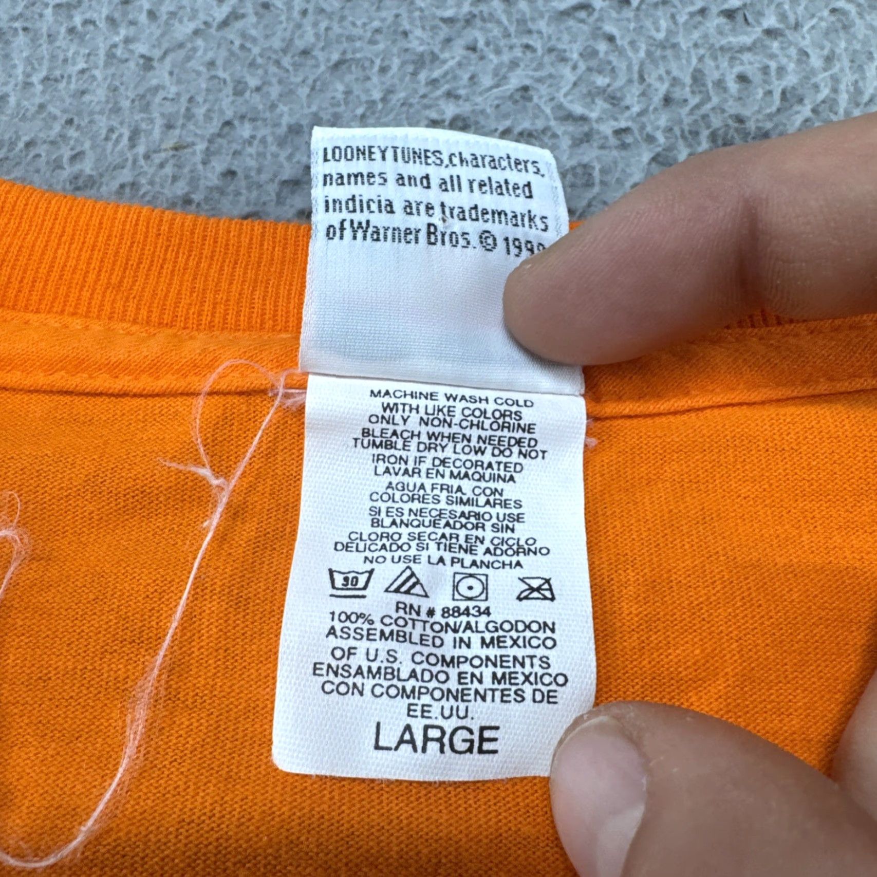 Vintage VINTAGE Looney Tunes Shirt Mens Size L Orange 90s Blazin Taz Flames Biker Dragon Graphic Tee Size US L / EU 52-54 / 3 - 6 Thumbnail