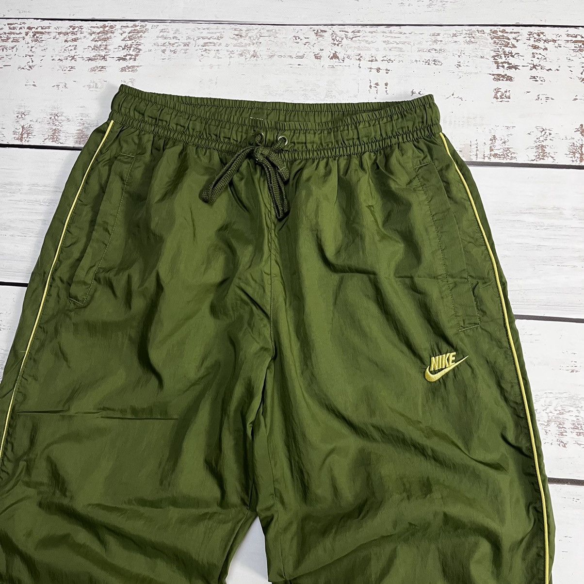 Nike Nike Track Green Pants Nylon Joggers Baggy fit Size US 32 / EU 48 - 2 Thumbnail