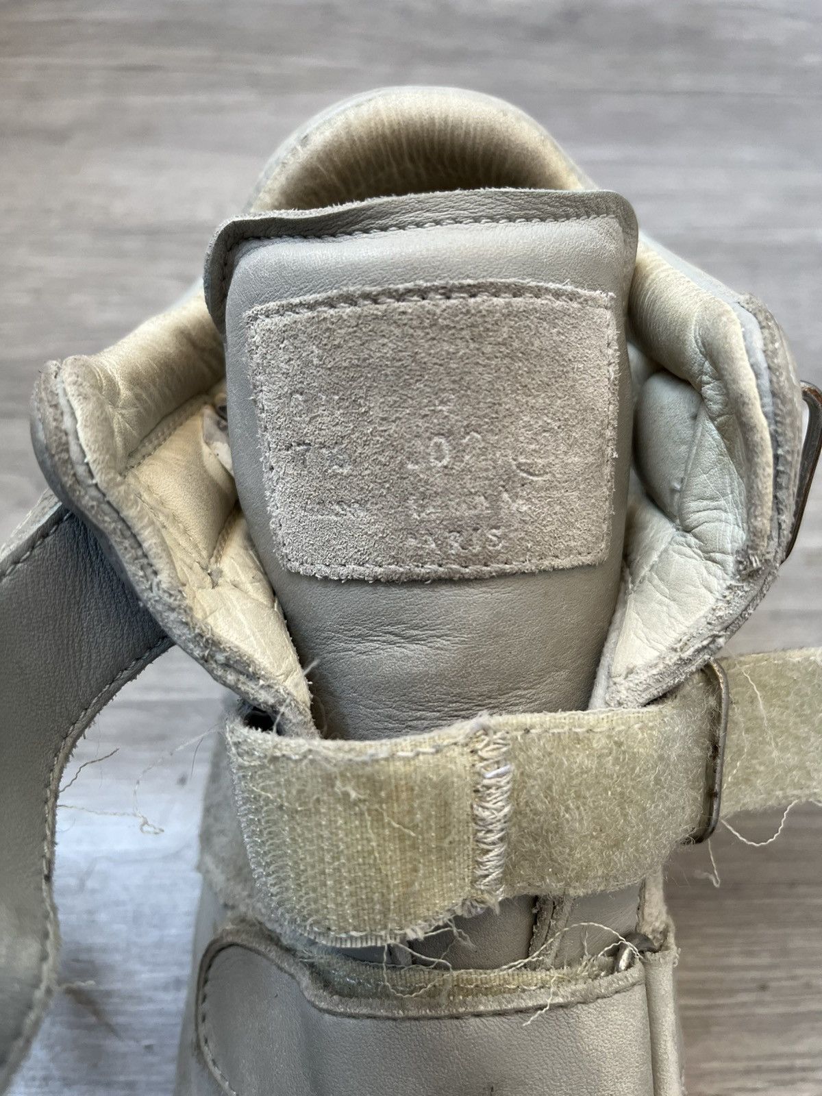 Maison Margiela Maison margiela velcro suede replica gat hi top sneakers Size US 7 / IT 37 - 10 Thumbnail