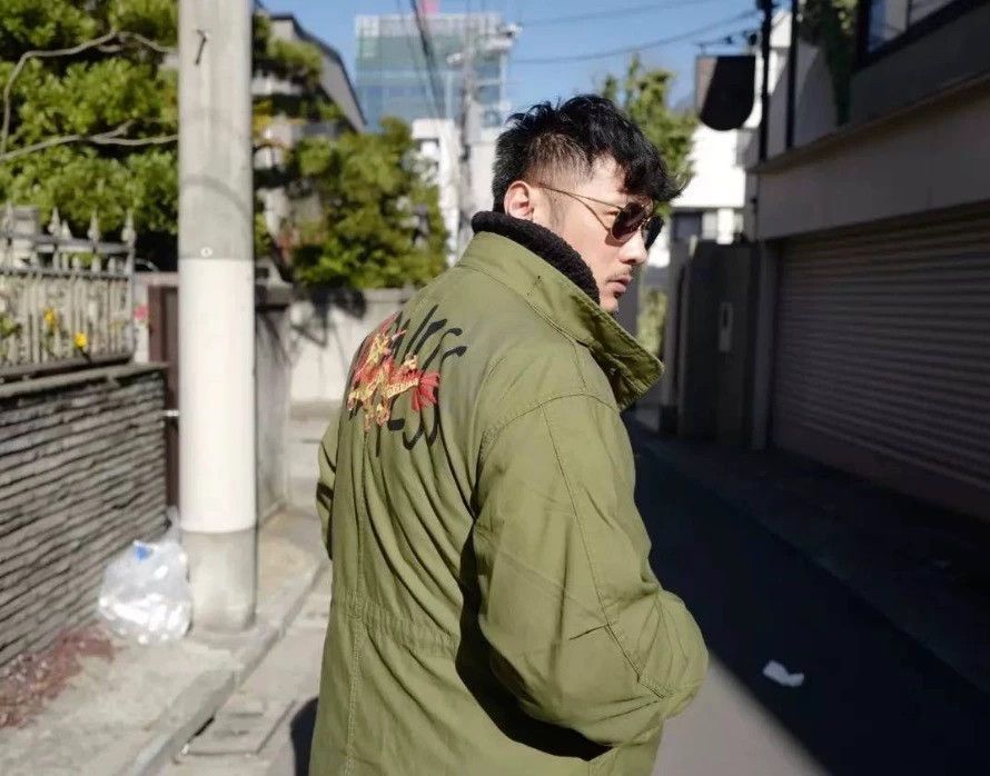 Madness madness descendant 17ss d51 collab emb green M jkt Size US M / EU 48-50 / 2 - 9 Thumbnail