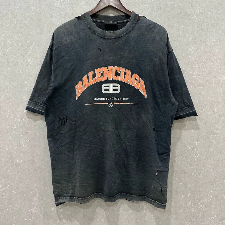 Balenciaga Balenciaga short sleeves Size US S / EU 44-46 / 1 - 1 Thumbnail