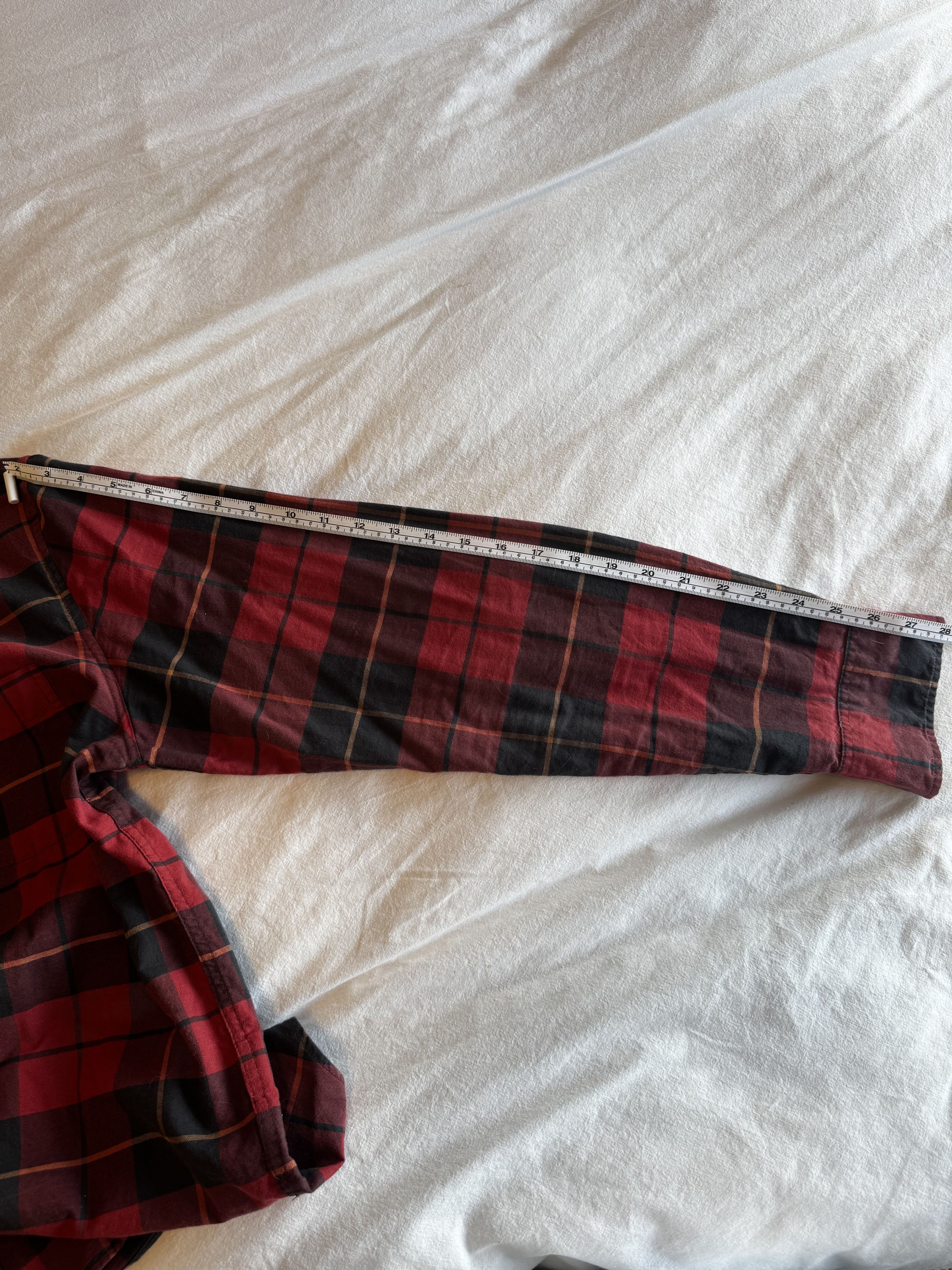 J.Crew J.Crew Broken-In Oxford Slim Organic Cotton Plaid Red Black Size US L / EU 52-54 / 3 - 7 Thumbnail