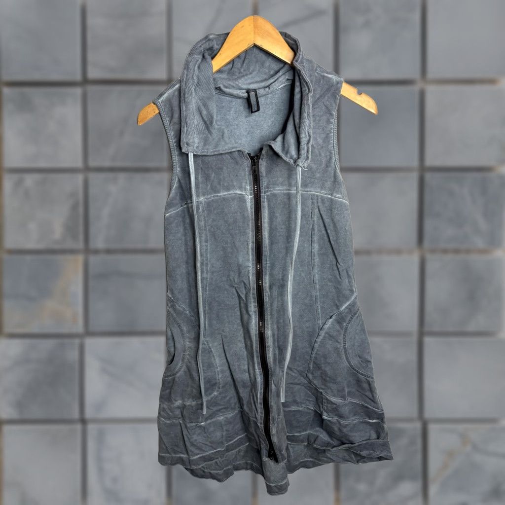 Layer 8 Inizio Vest Womens M Gray Sleeveless Hooded Zip Up Italy Casual Artsy Layer Size M / US 6-8 / IT 42-44 - 1 Thumbnail