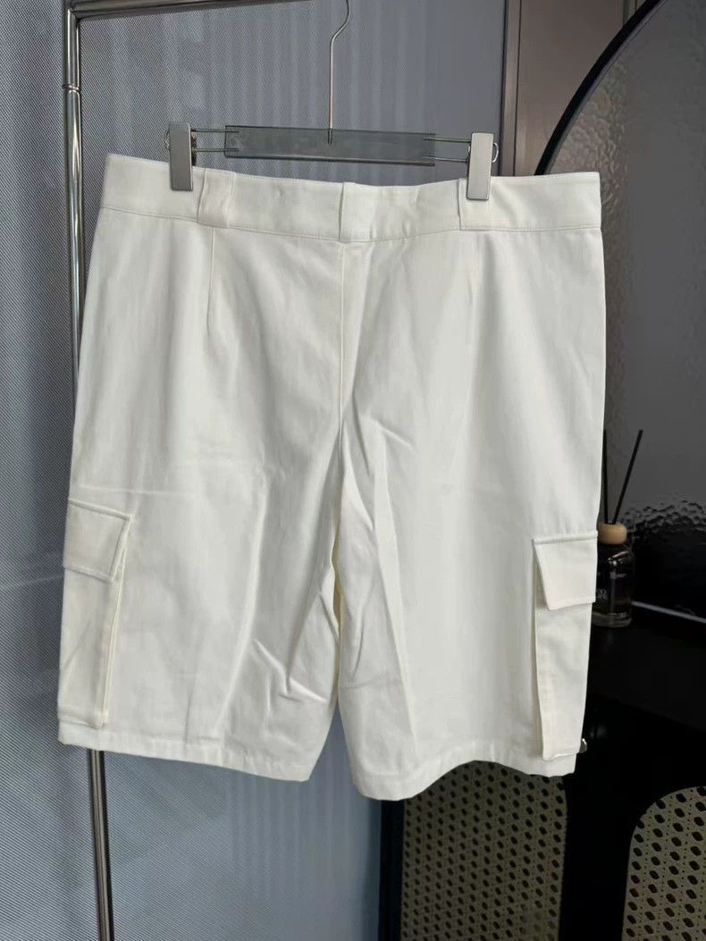 Louis Vuitton Louis Vuitton White Cargo Shorts with Tags -2505 Size US 44 / EU 60 - 2 Thumbnail