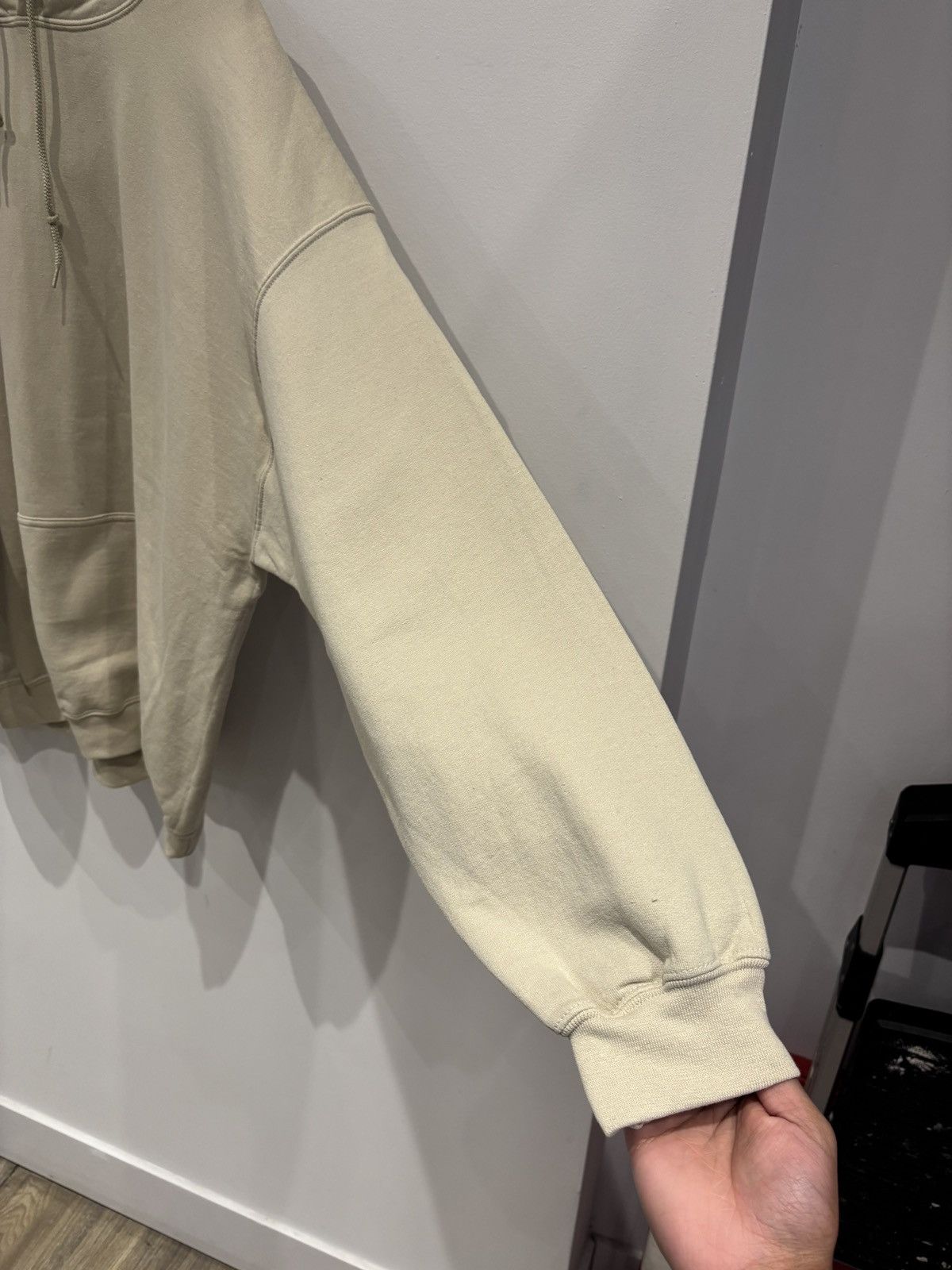 Kanye West Kanye West Saint Pablo Wolves Hoodie Sand Size: XXL Size US XXL / EU 58 / 5 - 3 Thumbnail