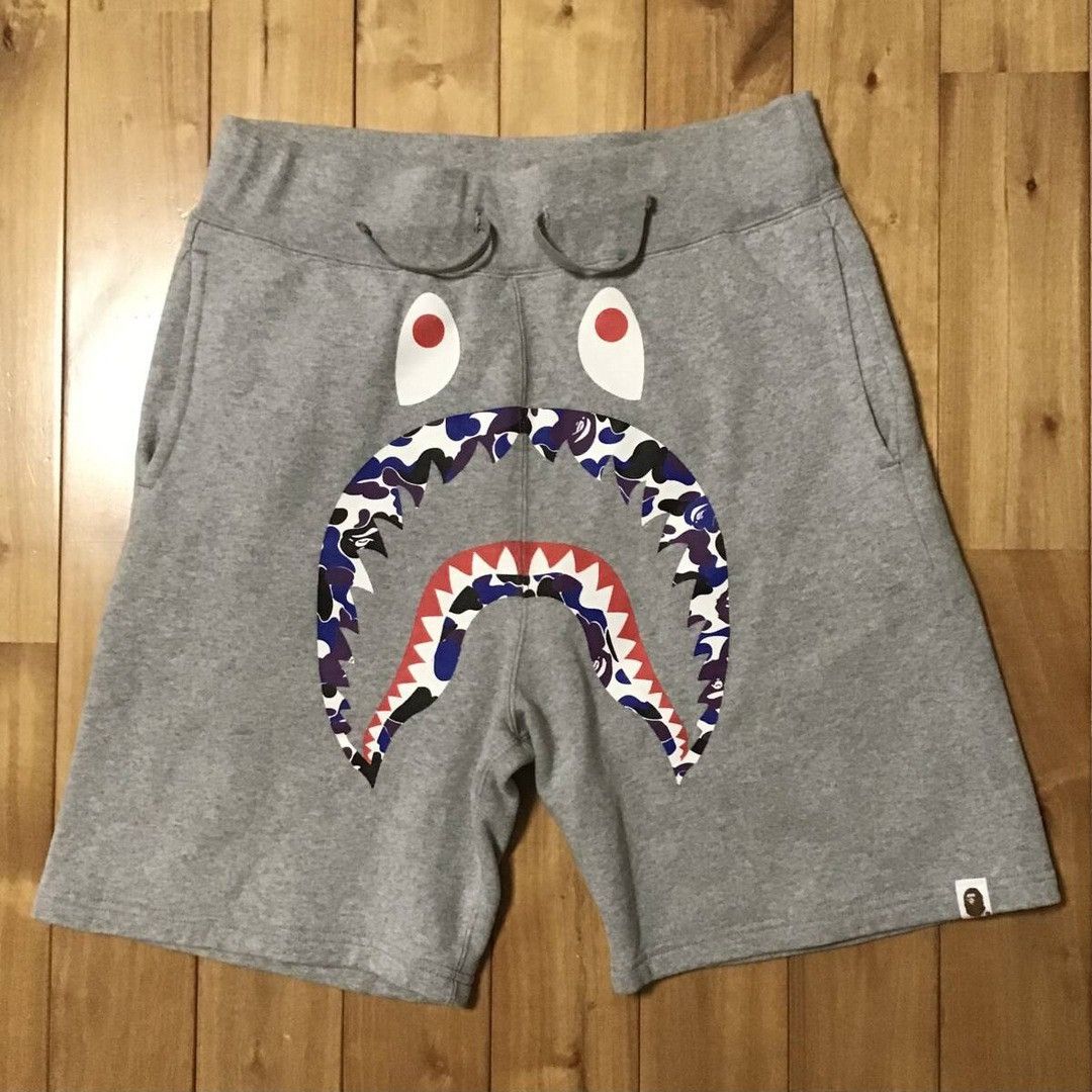 Bape 🔥Hong Kong limited🔥 BAPE CAMO Shark Sweat Shorts APE ★size M Size US 32 / EU 48 - 2 Thumbnail