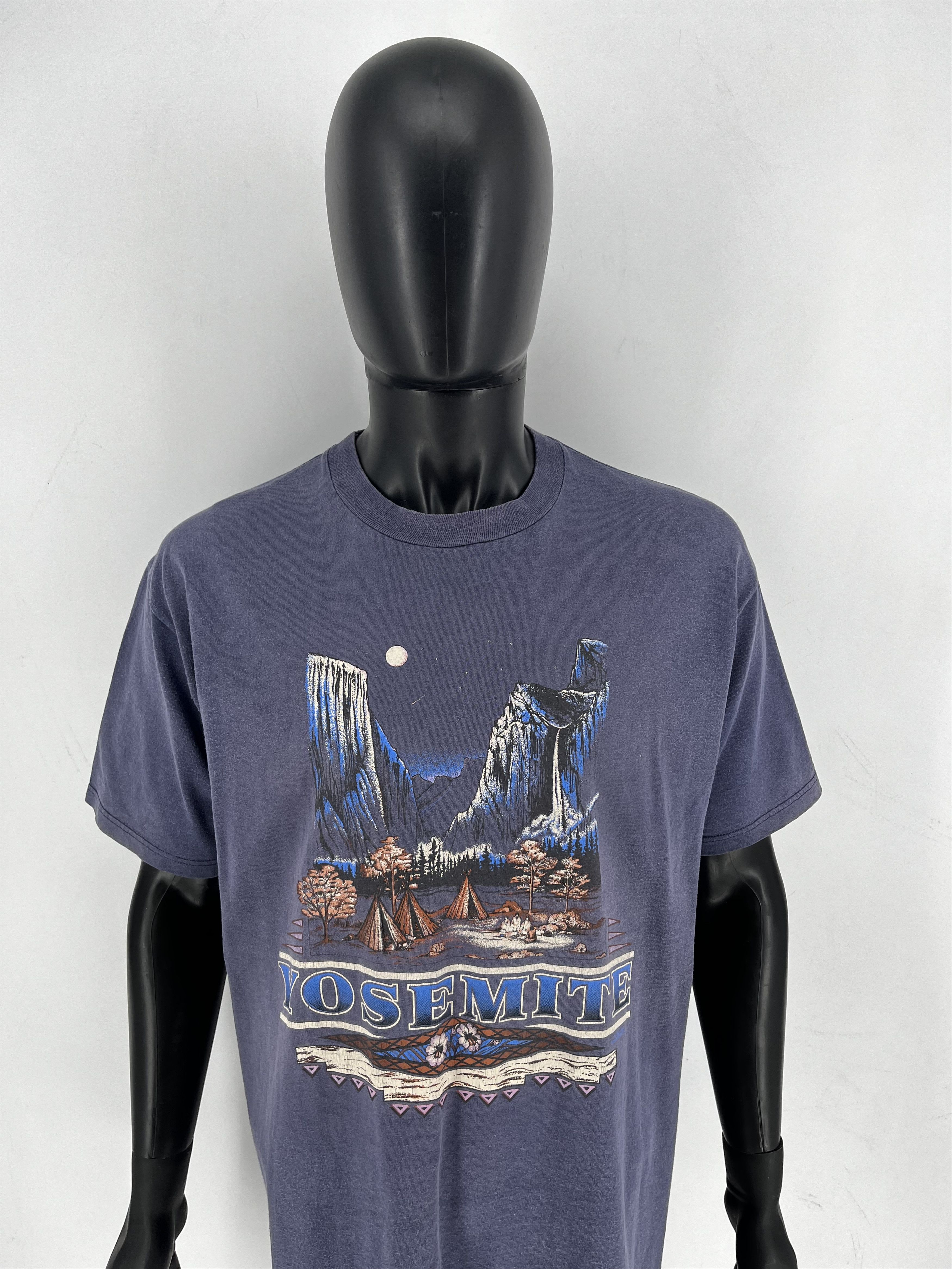 Vintage Vintage Yosemite Park Mountain Camp Moon Graphic Purple Size US XL / EU 56 / 4 - 6 Thumbnail