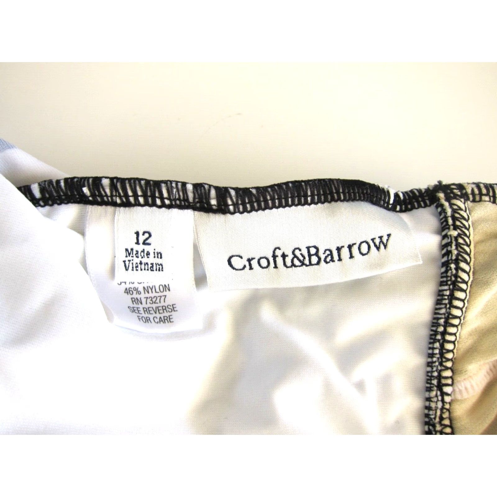Croft & Barrow Croft & Barrow Black White Floral Slimming Built In Bra One Piece Swimsuit 12 Size ONE SIZE - 4 Thumbnail