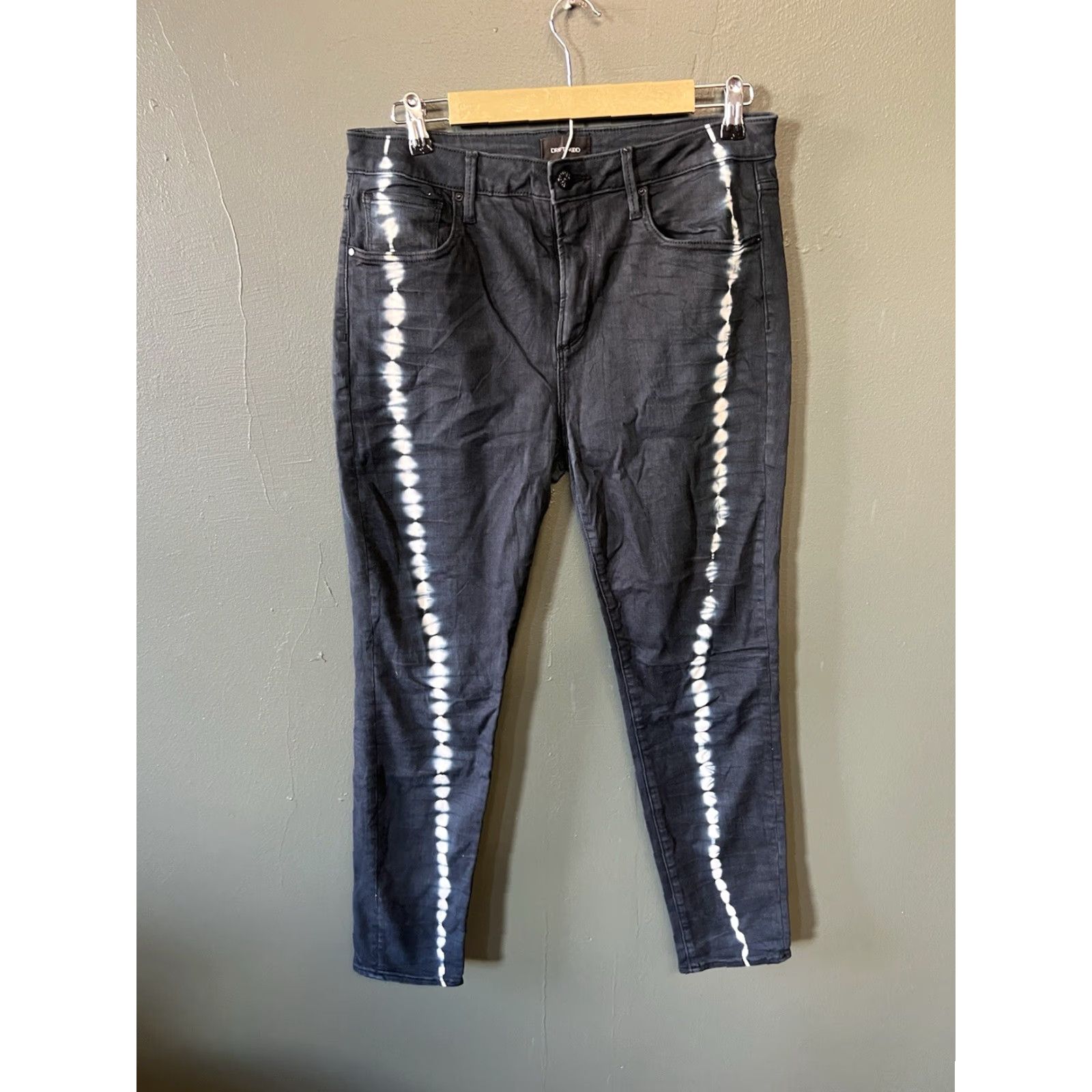 Vintage Driftwood Womens Black Tie Dye Jackie High Rise Tie Dye Tapered Pants sz 31 x 28 Jeans Cropped Regular 31 Black Womens Size 24" / US 00 / IT 34 - 2 Thumbnail