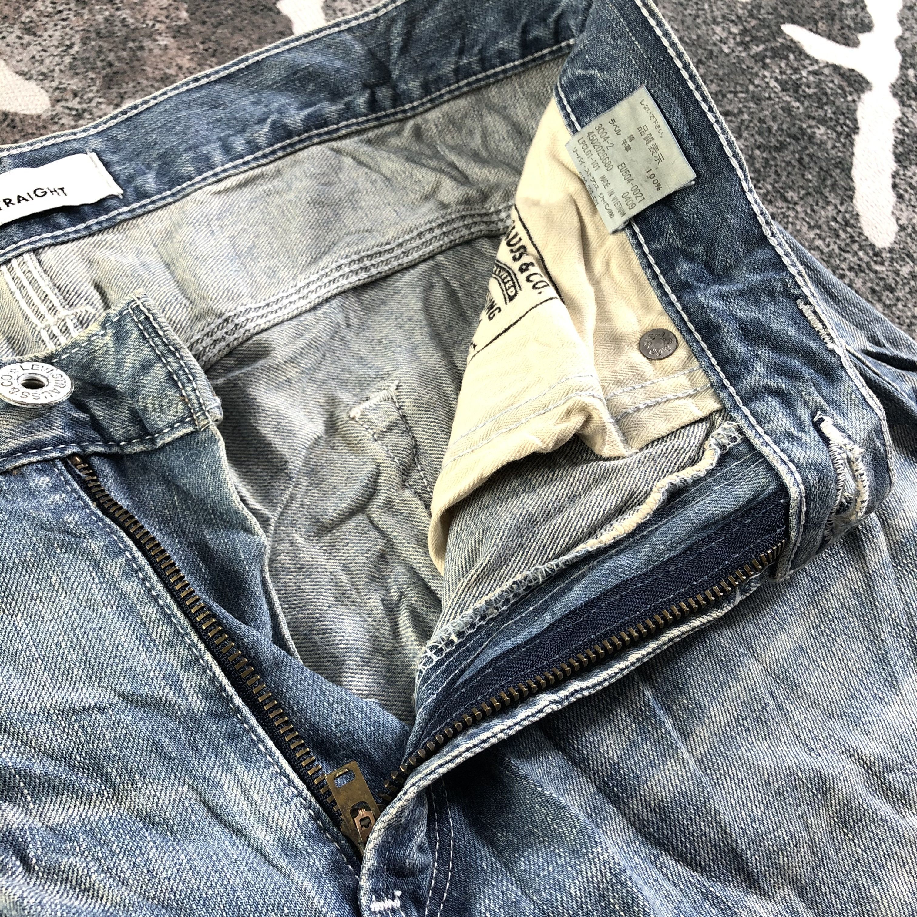Levi's Vintage Levis 504 Jeans Medium Wash Denim KJ3105 Size US 32 / EU 48 - 7 Thumbnail