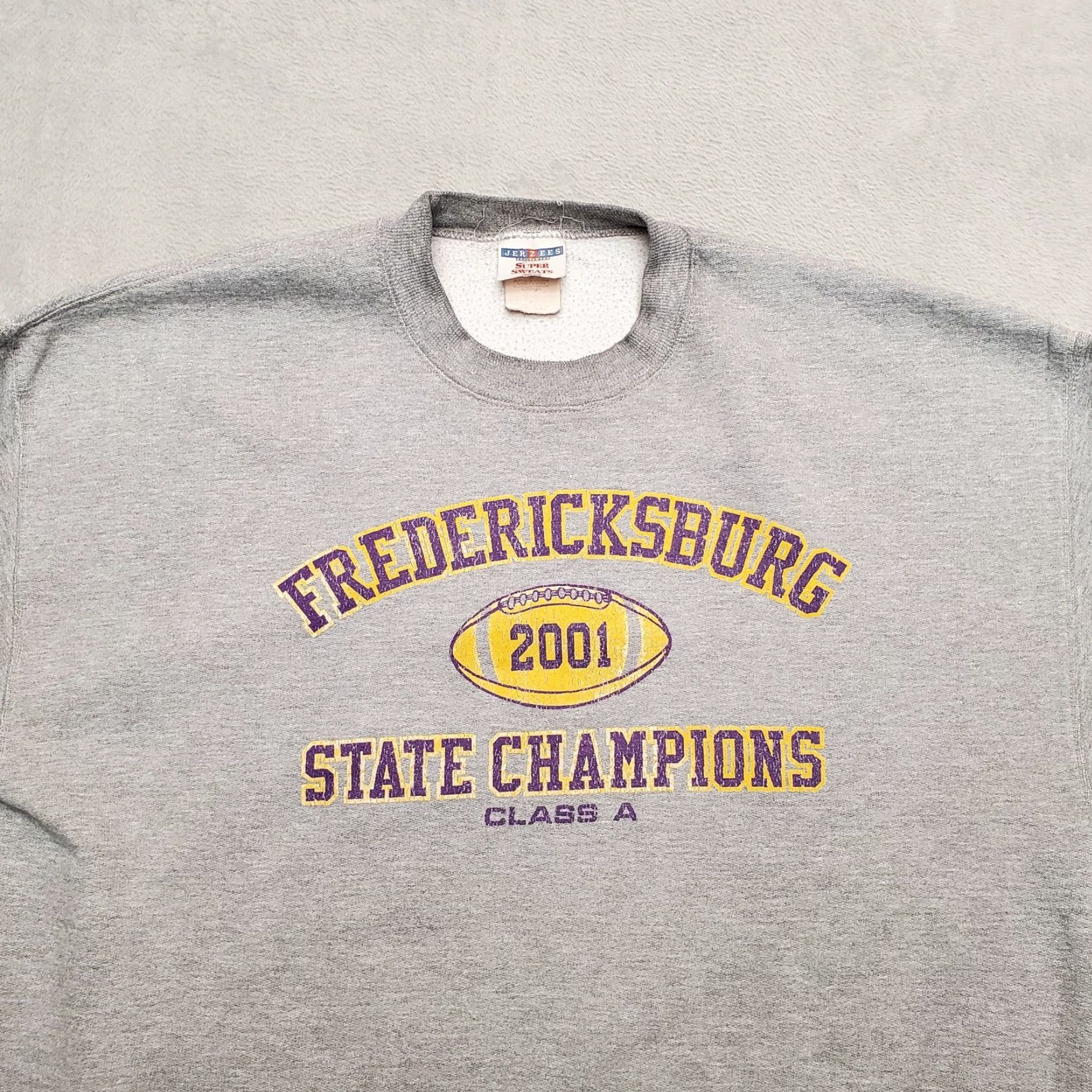 Jerzees VINTAGE Fredericksburg Football Sweatshirt Mens XL Gray 2001 Champions Jerzees Shirt Men XL Gray 90s USA Concert Outdoor Football Champions Size US XL / EU 56 / 4 - 2 Thumbnail