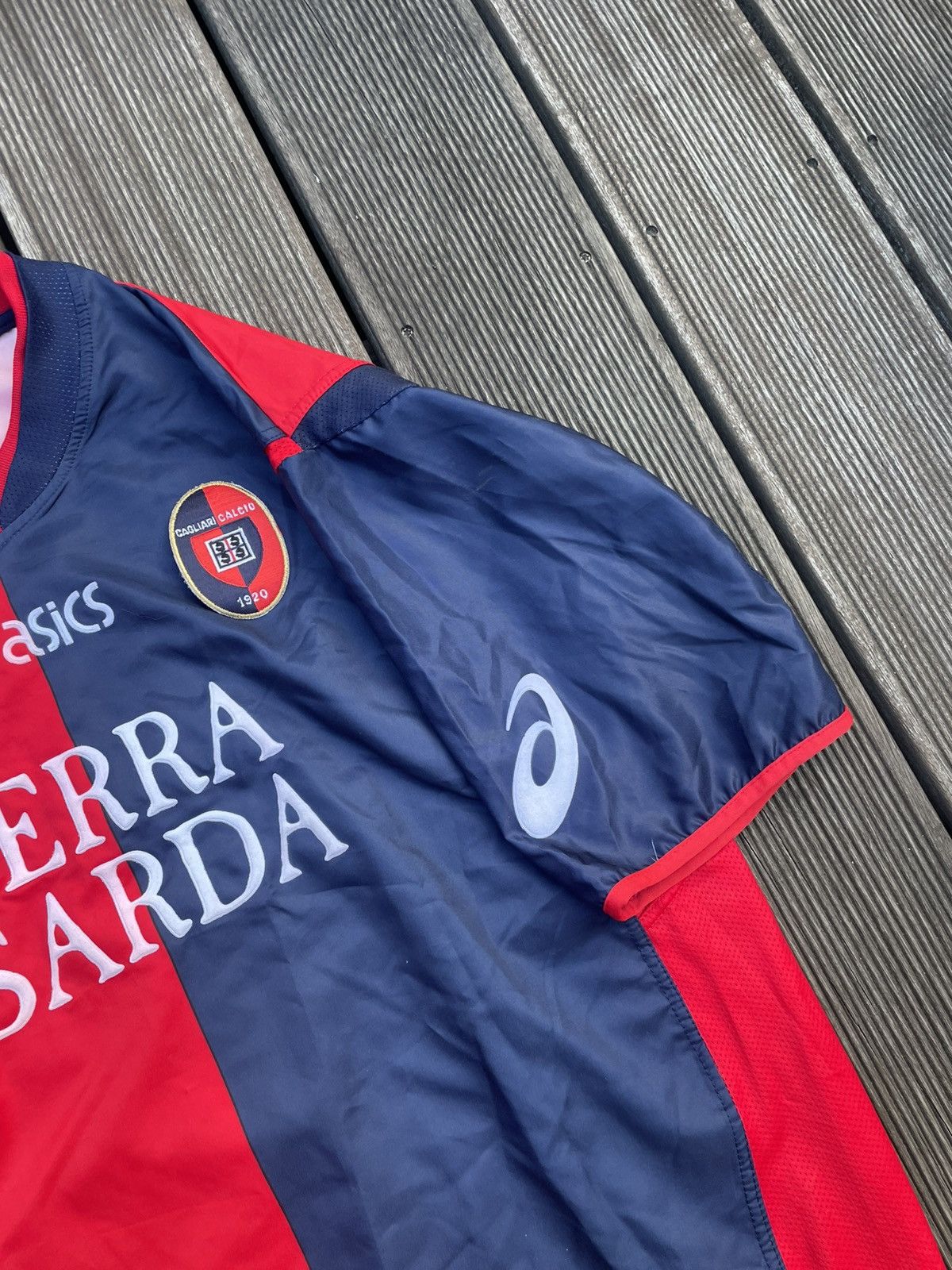 Asics 2003-04 Cagliari Home Shirt Size US M / EU 48-50 / 2 - 4 Thumbnail