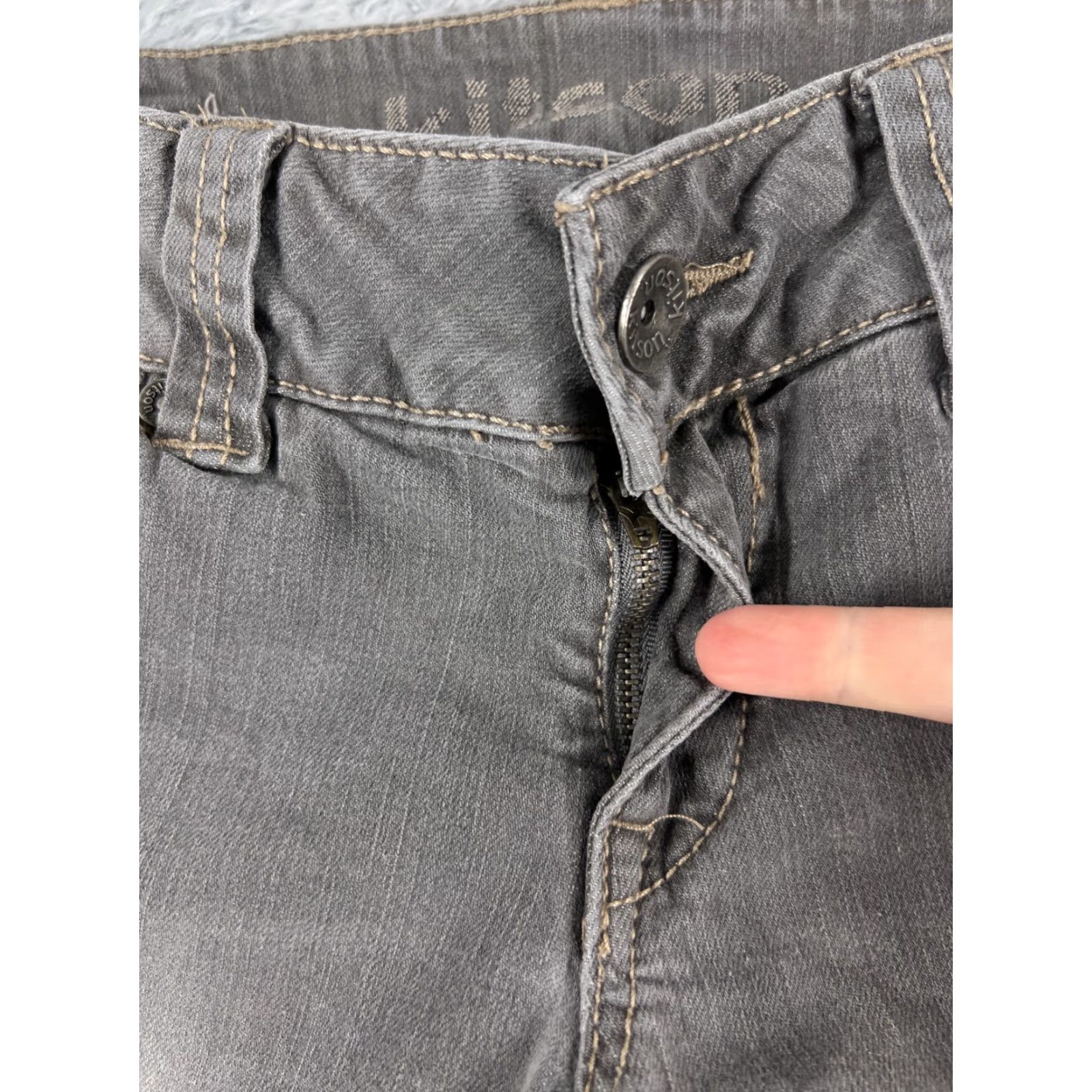 Vintage Kitson Jeans Womens 28 Gray Denim Flared Distressed 5-Pocket Regular Inseam 32 29x32 Vintage Favorite American Jeans Mens? Wait. End. Size 28" / US 6 / IT 42 - 5 Thumbnail