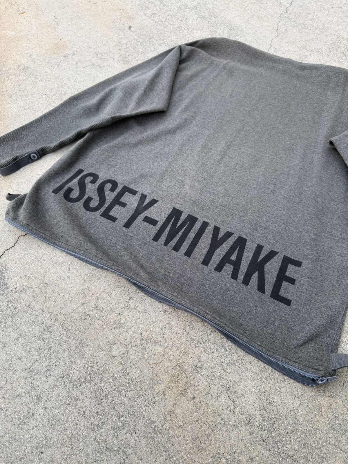 Issey Miyake Issey Miyake Sweaterbag Size US M / EU 48-50 / 2 - 2 Thumbnail