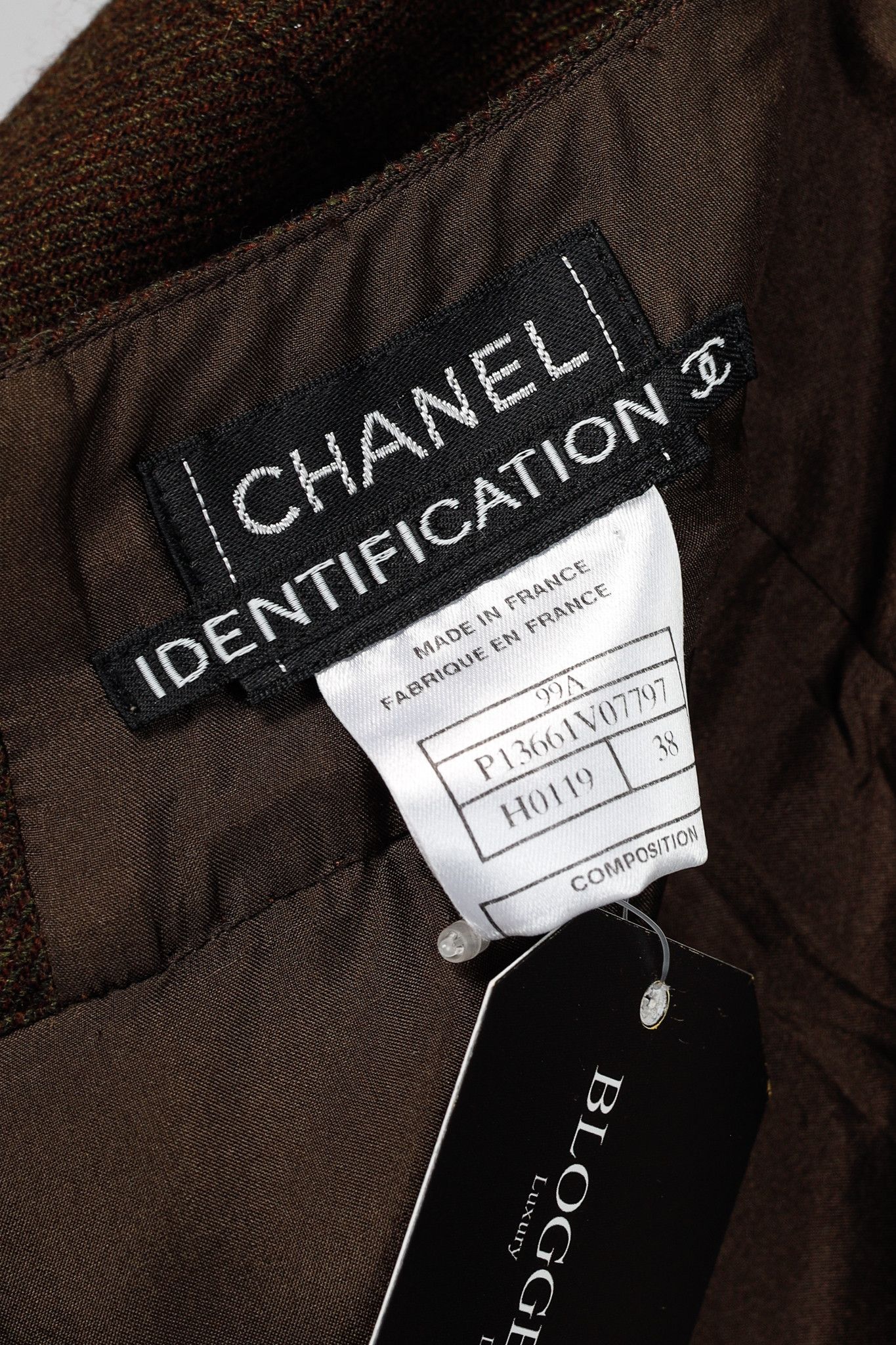 Chanel Chanel 99A Brown Cashmere Pencil Skirt Size 28" / US 6 / IT 42 - 9 Thumbnail
