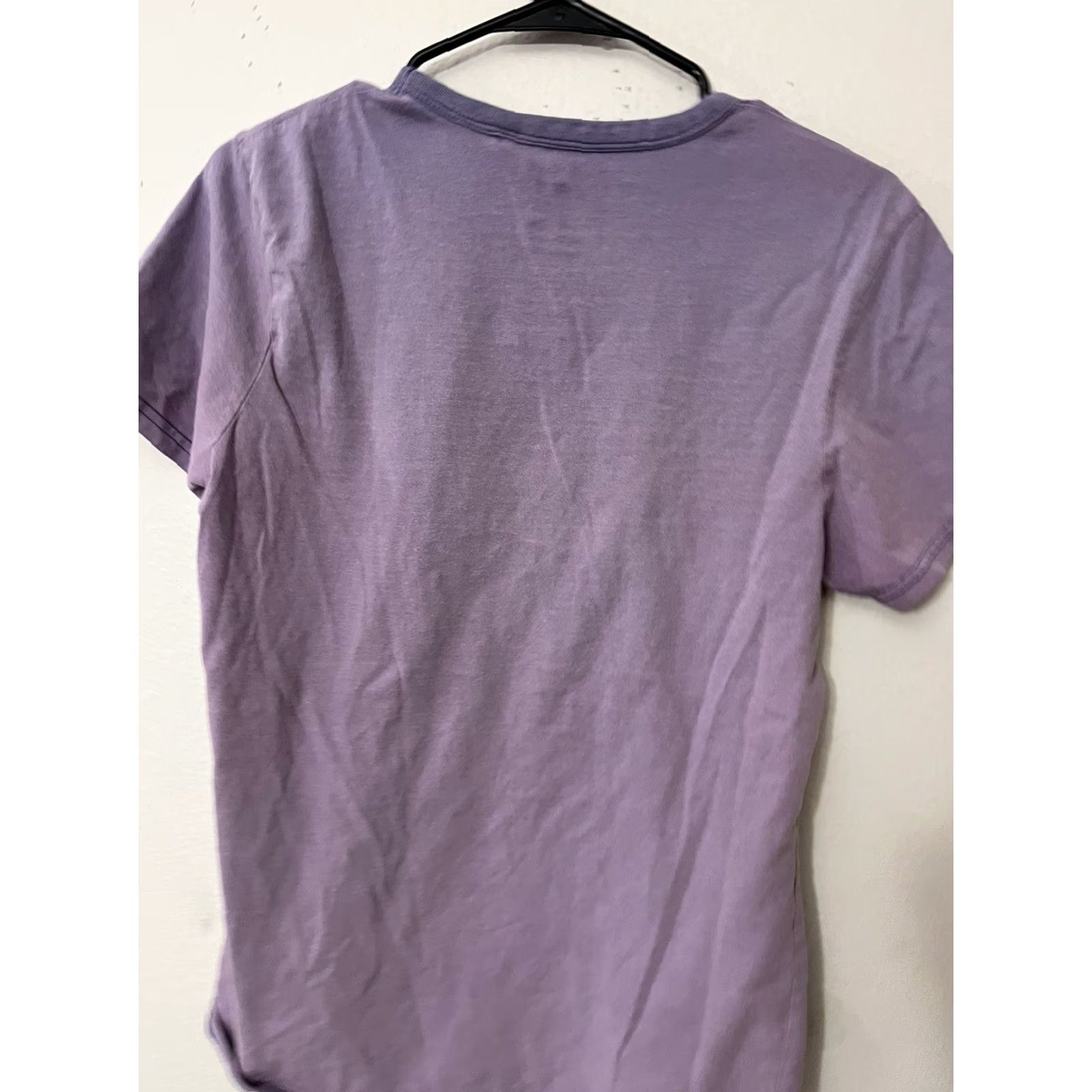 Guess VINTAGE GUESS Los Angeles T-Shirt Women's V-Neck Purple S Short Sleeve Angel 90s Mens Womens Girls Size S / US 4 / IT 40 - 3 Thumbnail