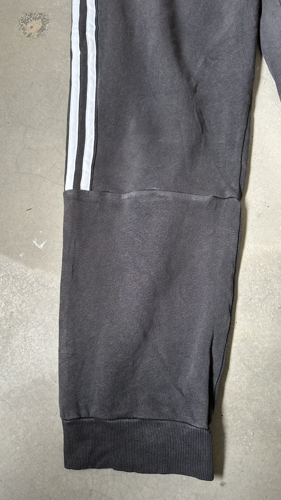 Adidas VINTAGE ADIDAS WELL FADED TRACK PANT Size US 38 / EU 54 - 2 Thumbnail
