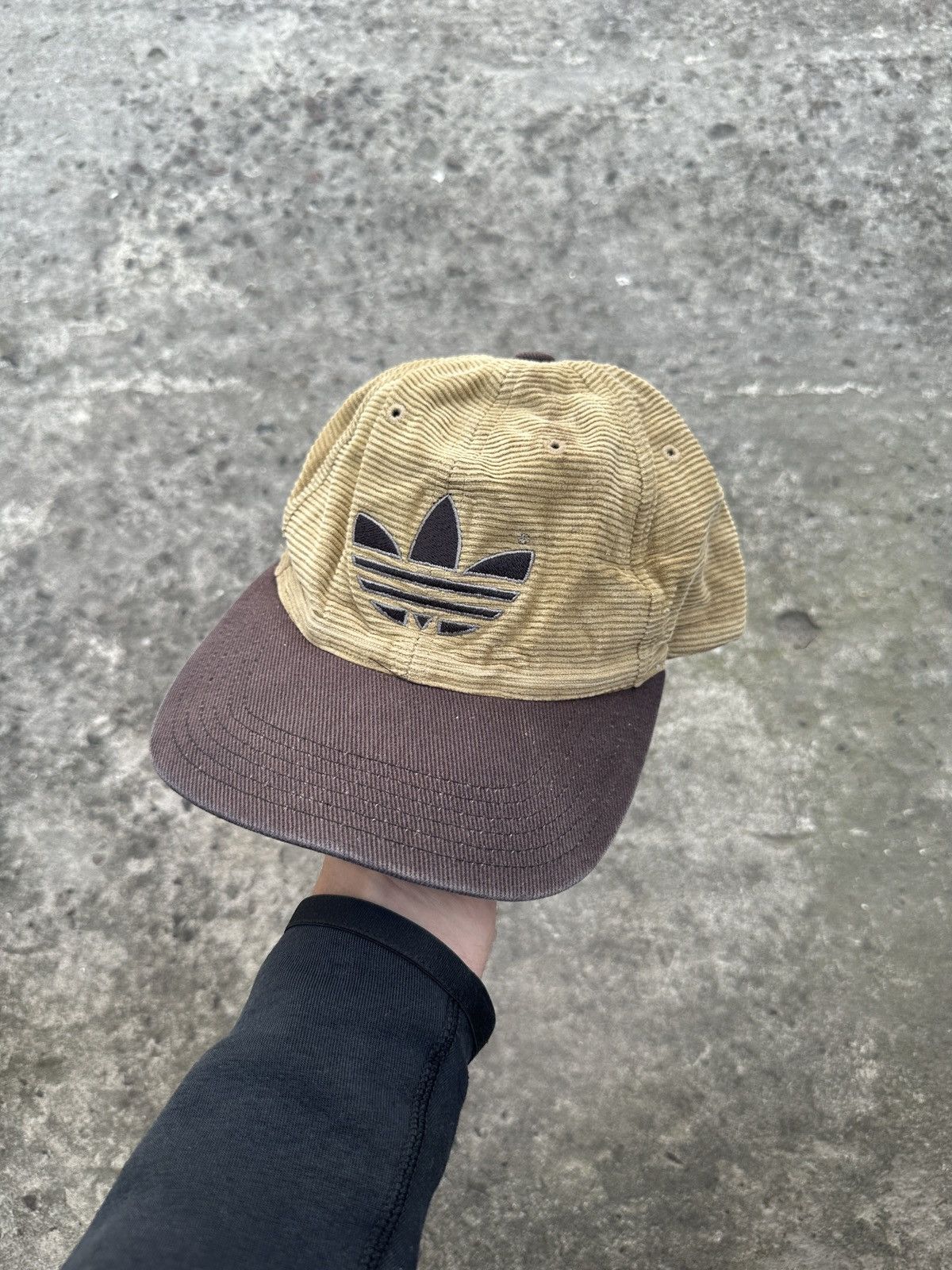 Adidas Vintage Adidas Velvet 90s Cap Streetwear Rare USA Hat Size ONE SIZE - 1 Thumbnail