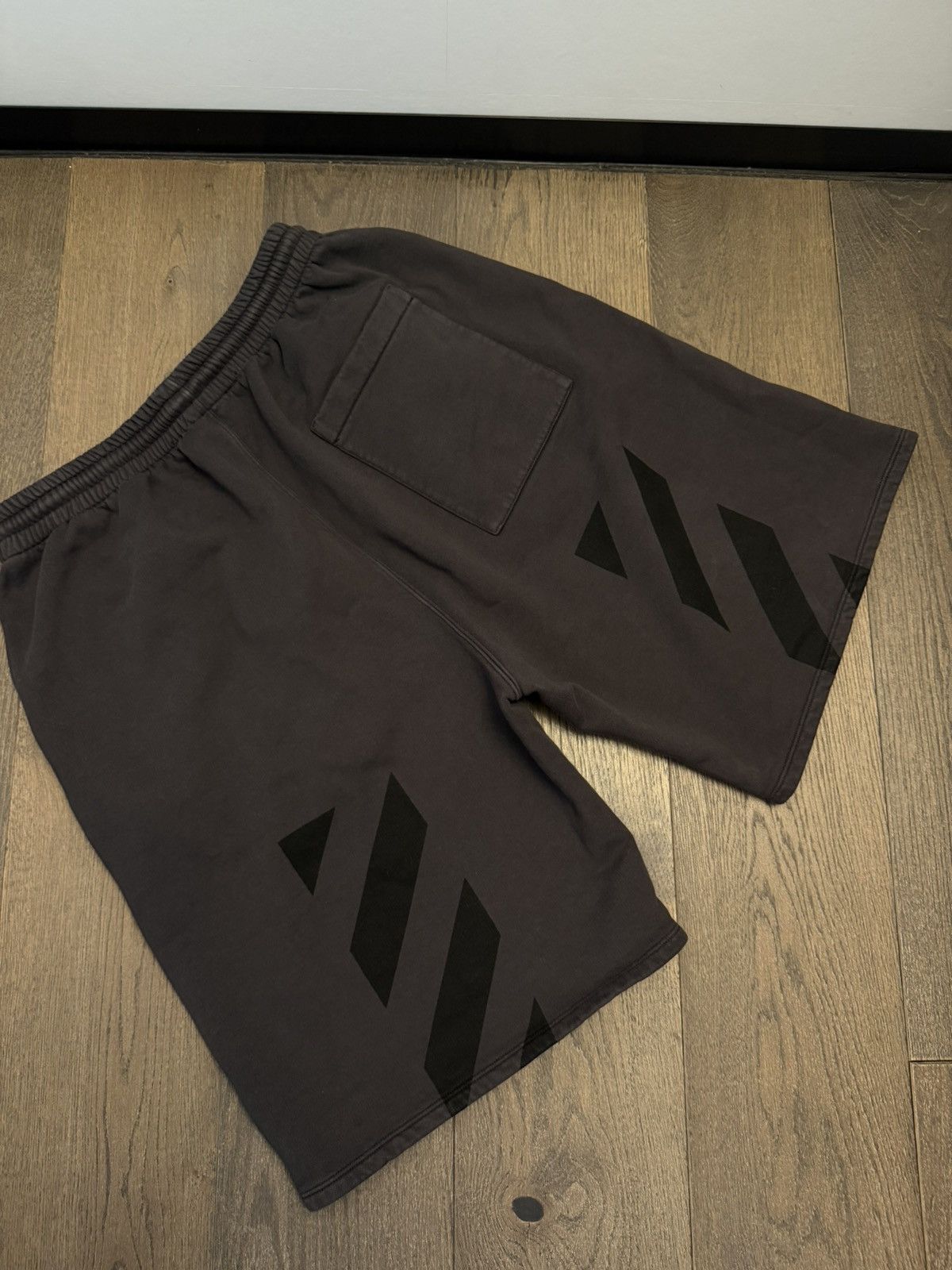 Off-White Off-white grey shorts Size US 34 / EU 50 - 8 Thumbnail