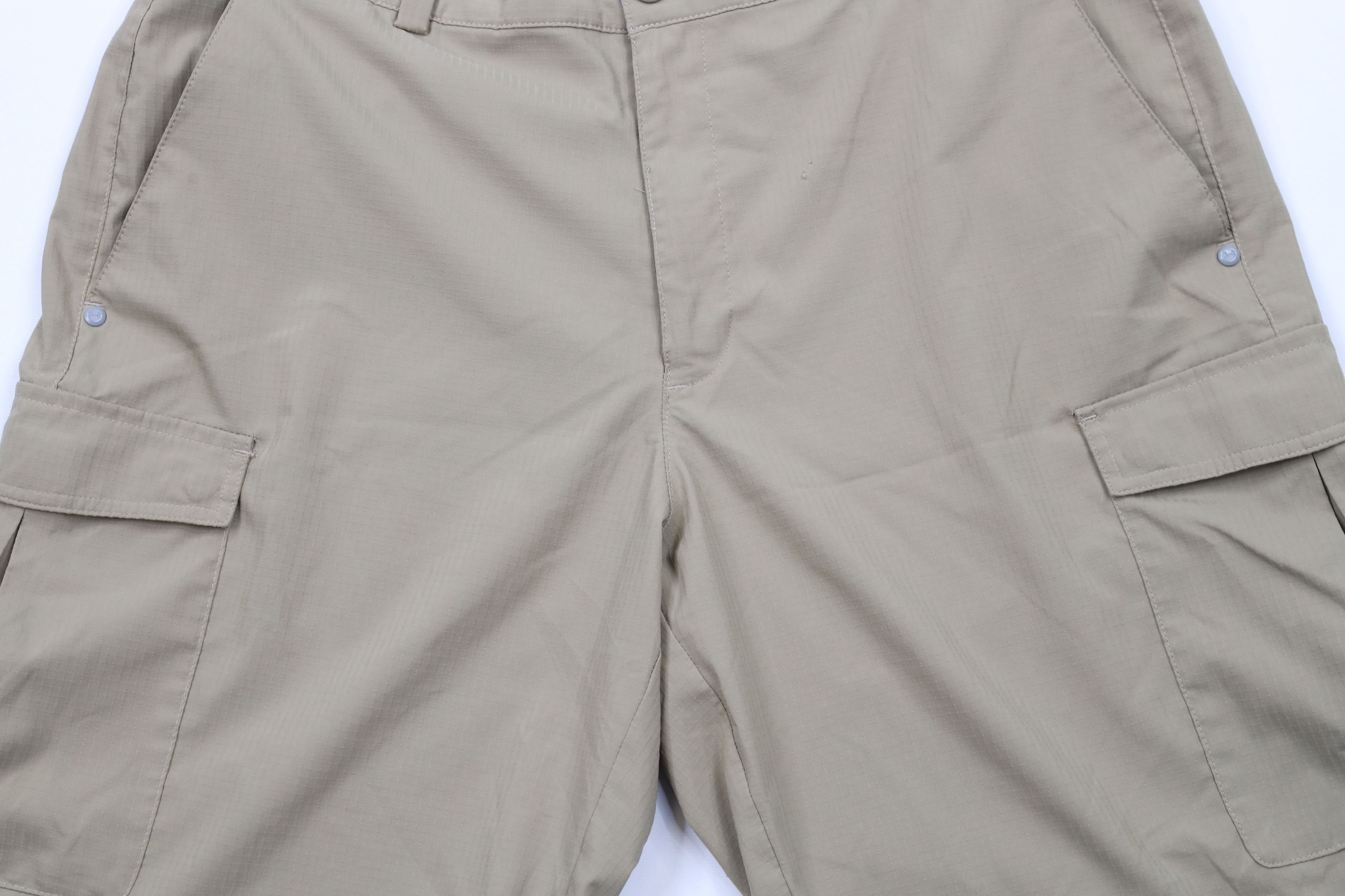 Under Armour × Vintage Under Armour Distressed Above Knee Cargo Shorts Beige Size US 34 / EU 50 - 3 Thumbnail