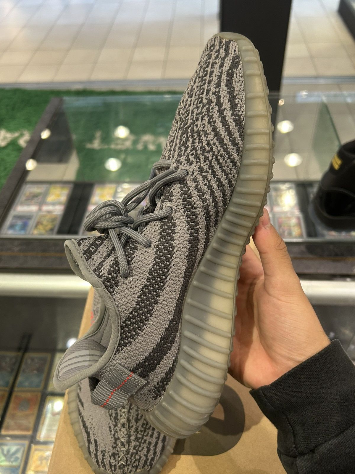 Yeezy Yeezy 350 Beluga 2.0 Size US 9 / EU 42 - 5 Thumbnail