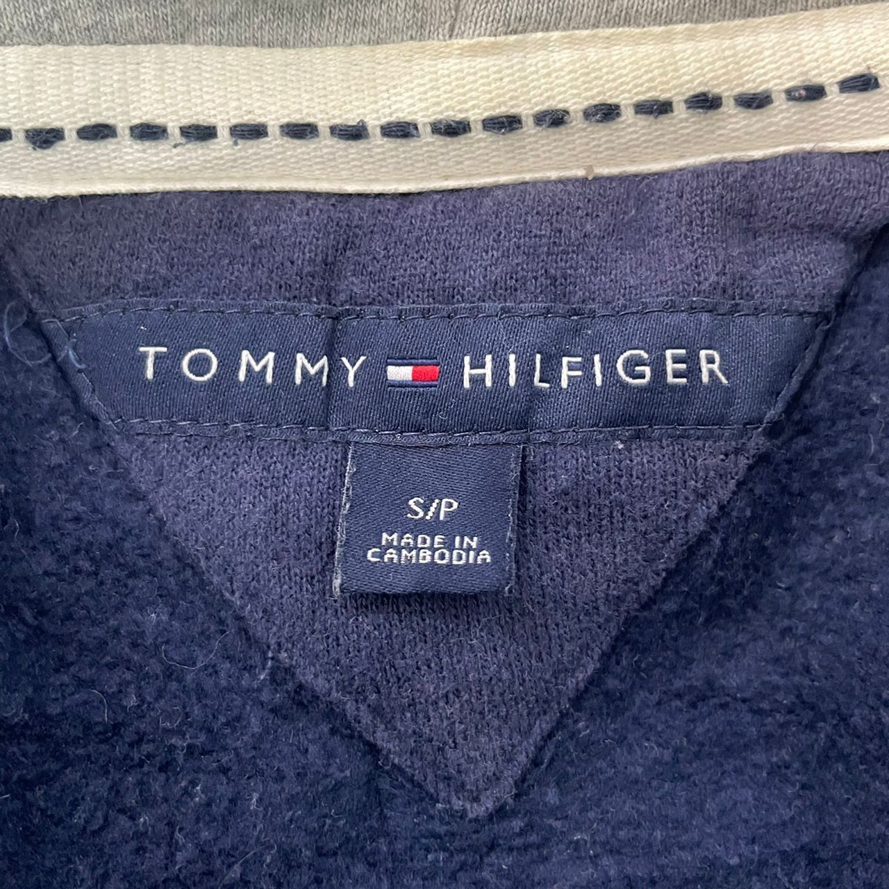 Tommy Hilfiger Vintage Tommy Hilfiger Big Embroided Logo Fullzipper Hoodie Size US S / EU 44-46 / 1 - 6 Thumbnail