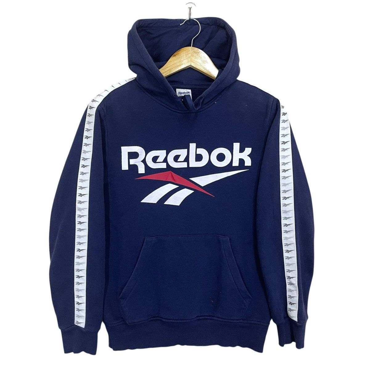 Reebok Reebok Big Logo Embroidered Puulover Hoodie Size S Size US M / EU 48-50 / 2 - 1 Thumbnail