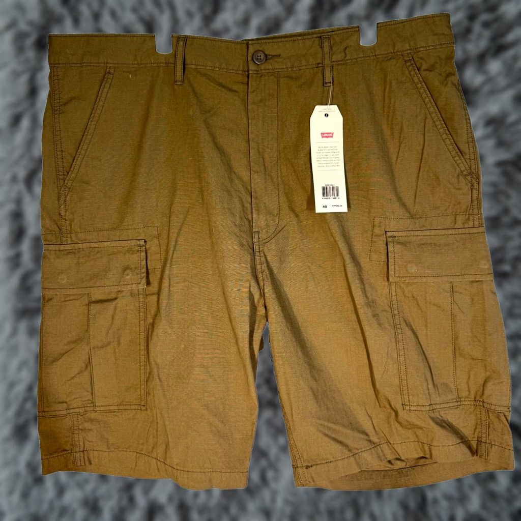Levi's VINTAGE Levis Cargo Shorts Mens Loose Fit Tan Mid Rise Flat Front 40 Casual Shorts Size US 40 / EU 56 - 1 Thumbnail
