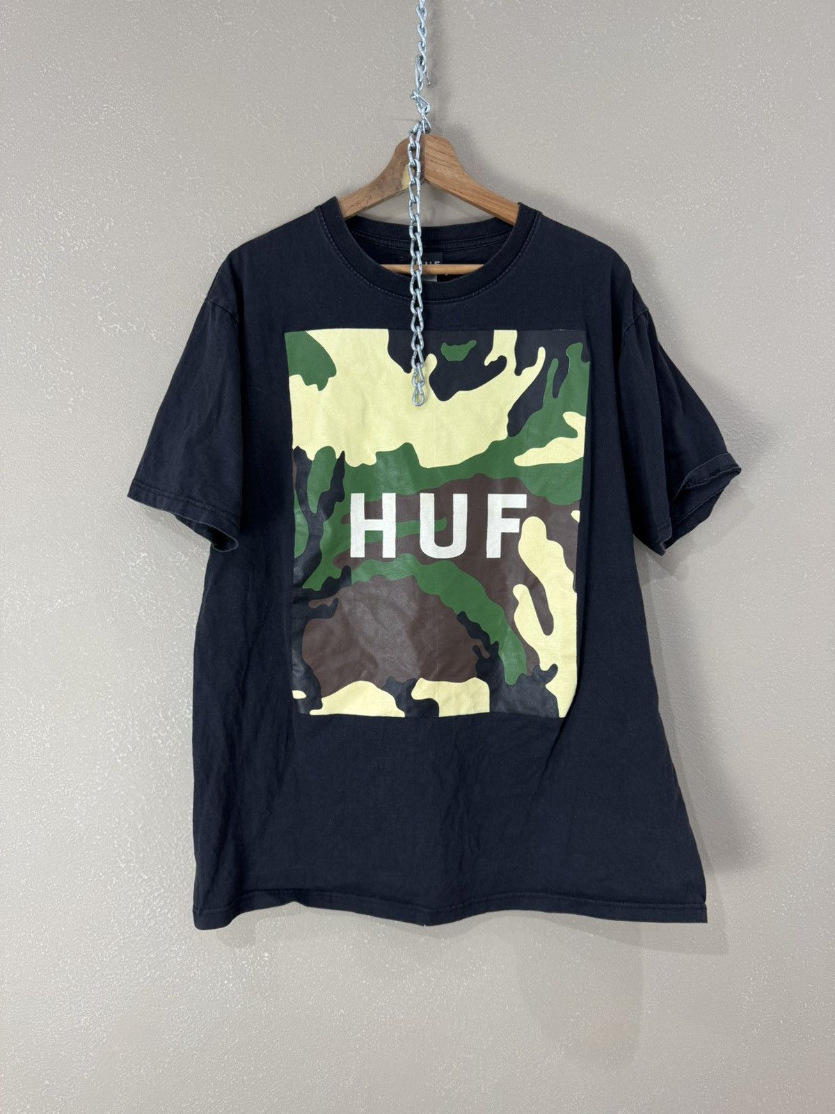 Huf Huf Camouflage Box Logo Black Tee Shirt tshirt Size US L / EU 52-54 / 3 - 1 Thumbnail