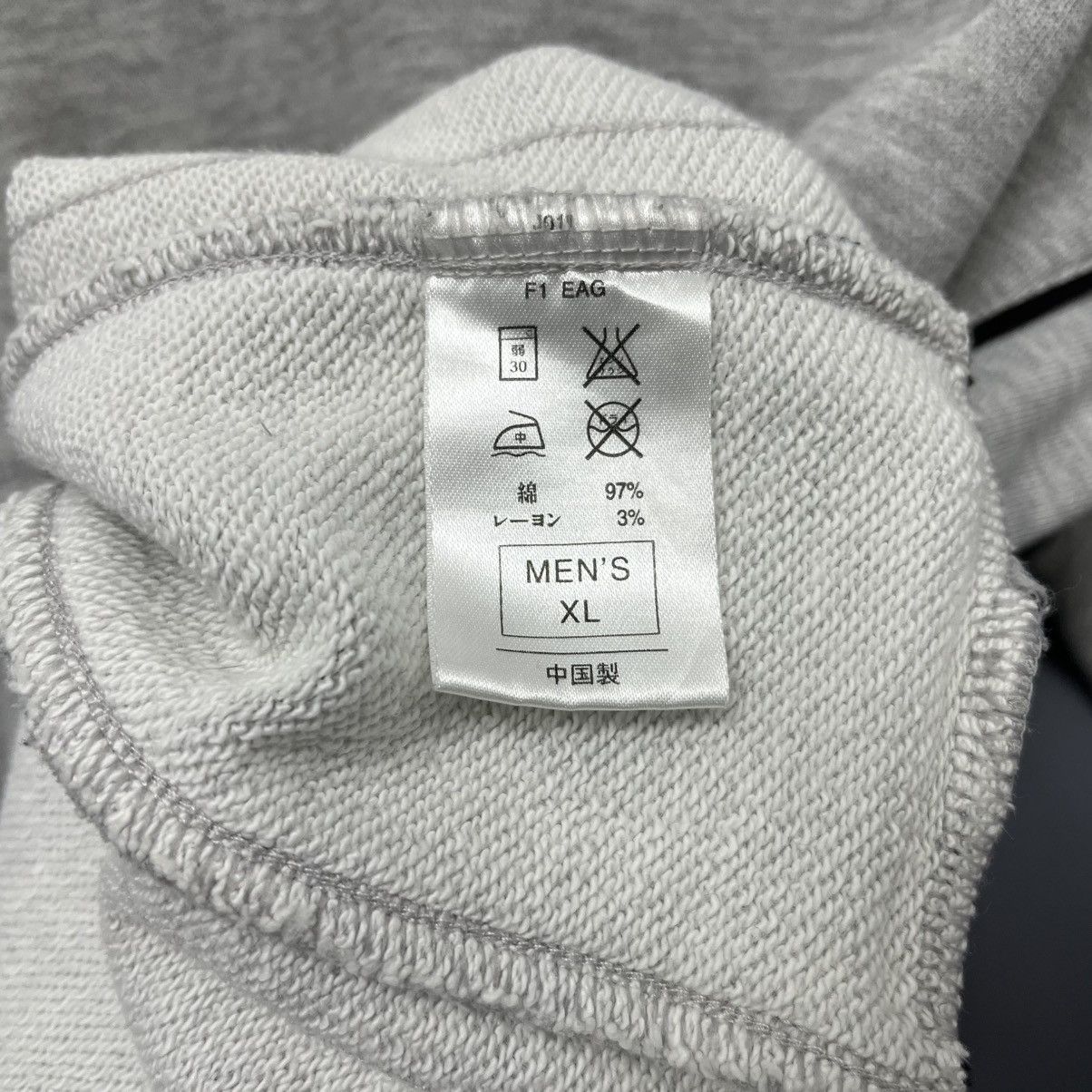 Nike Vintage Nike Small Swoosh Sweatshirt Size US L / EU 52-54 / 3 - 7 Thumbnail