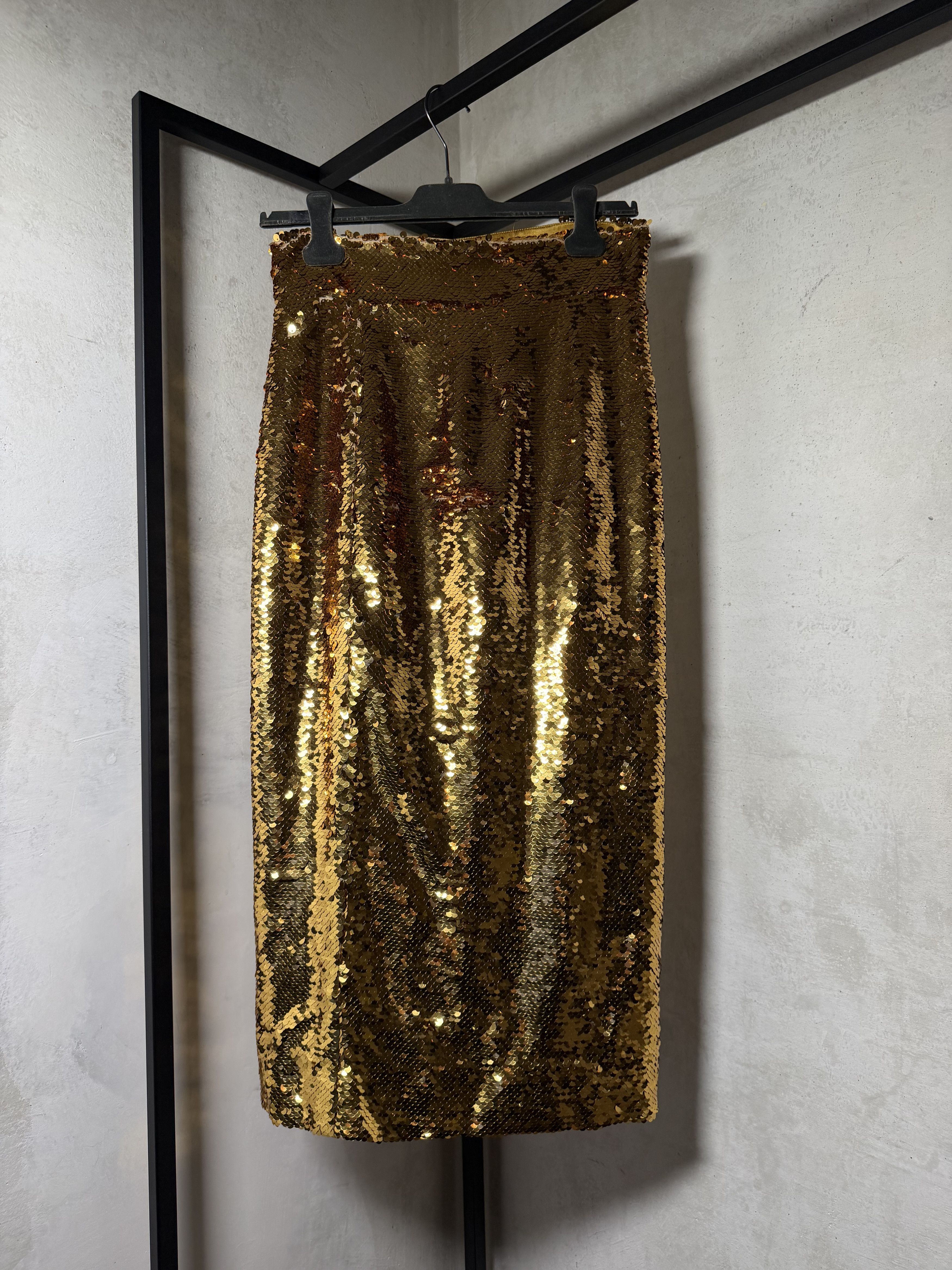 Dolce & Gabbana Dolce & Gabbana Sequin-Embellished Pencil Skirt In Gold Size 28" / US 6 / IT 42 - 2 Thumbnail