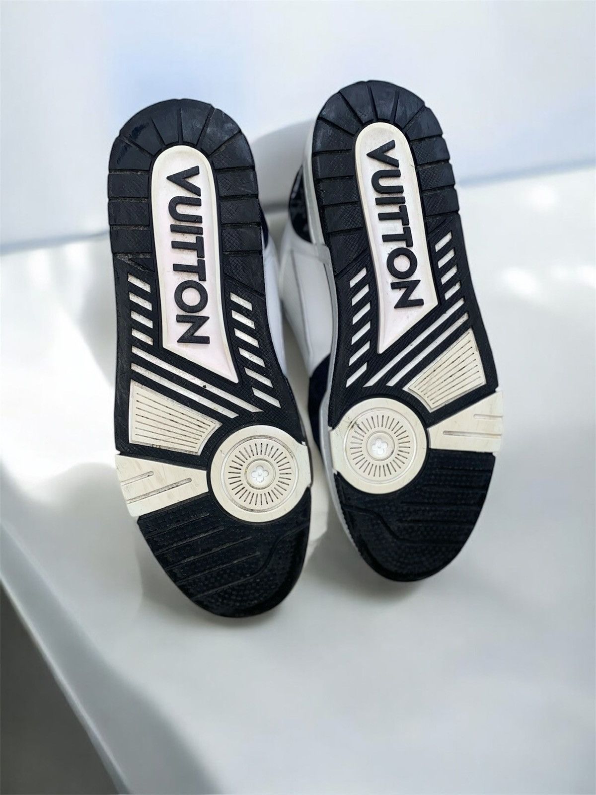 Louis Vuitton Lv trainer Size US 9 / EU 42 - 3 Thumbnail