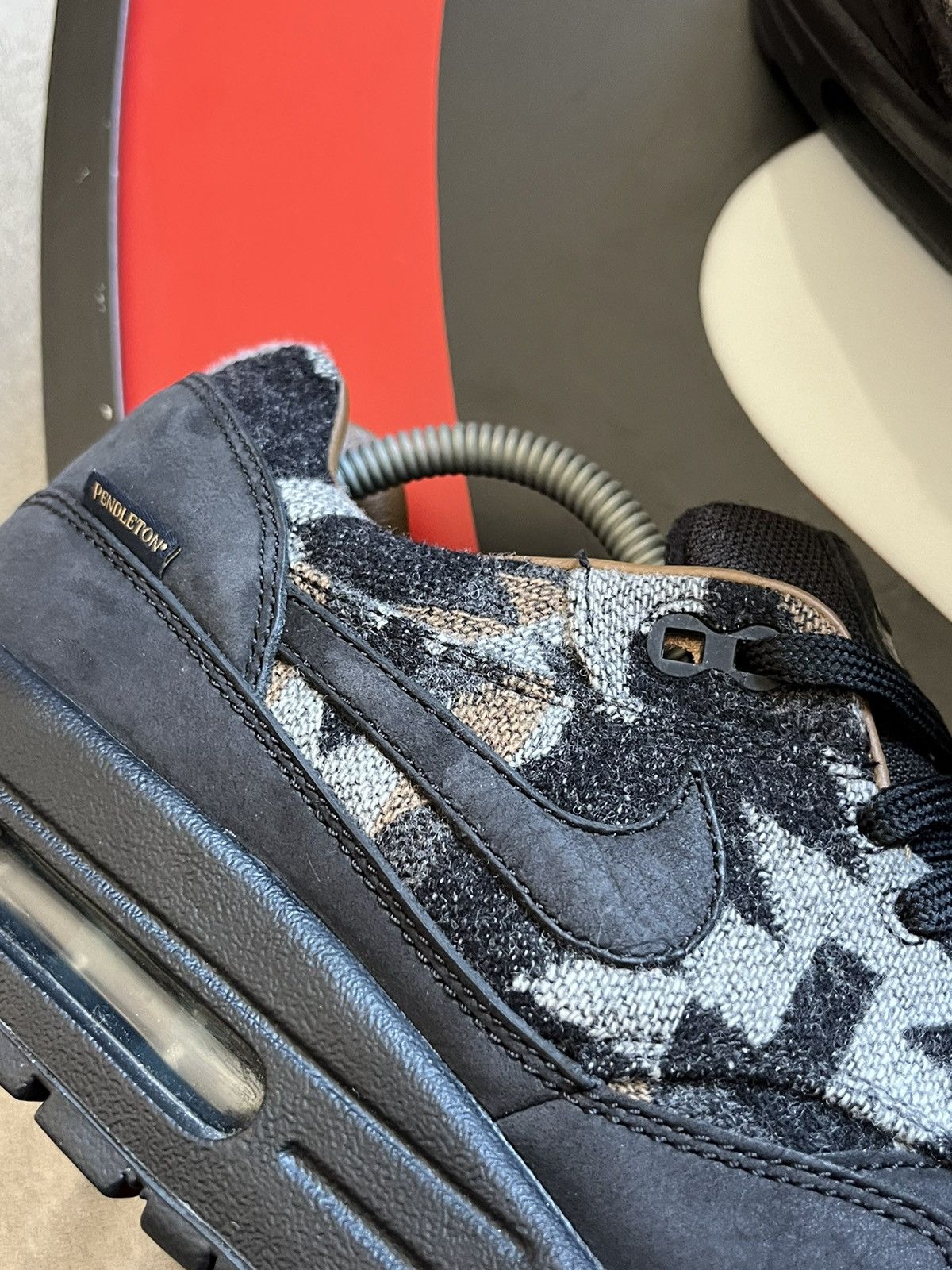 Nike × Vintage Vintage Nike Air Max 1 QS Pendleton (2015) Retro 825861-004 Size US 9.5 / EU 42-43 - 4 Thumbnail