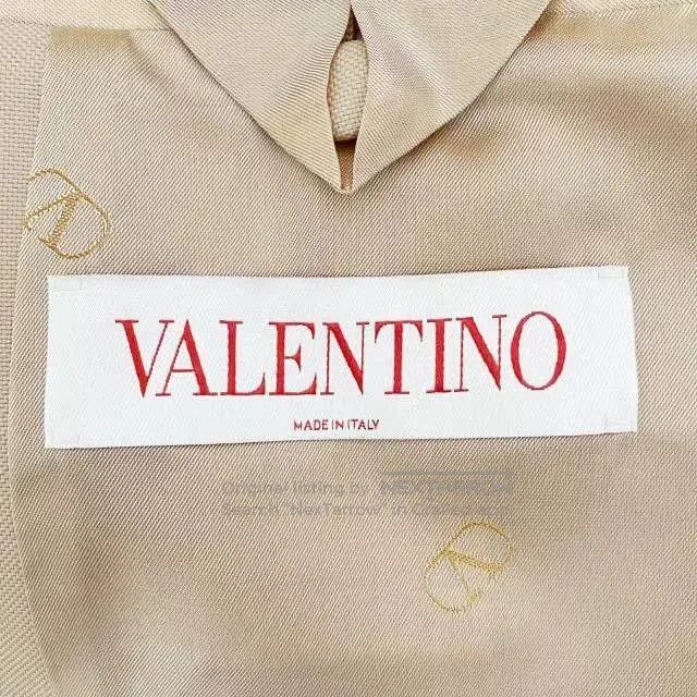 Valentino Valentino Black V. Size US M / EU 48-50 / 2 - 3 Thumbnail