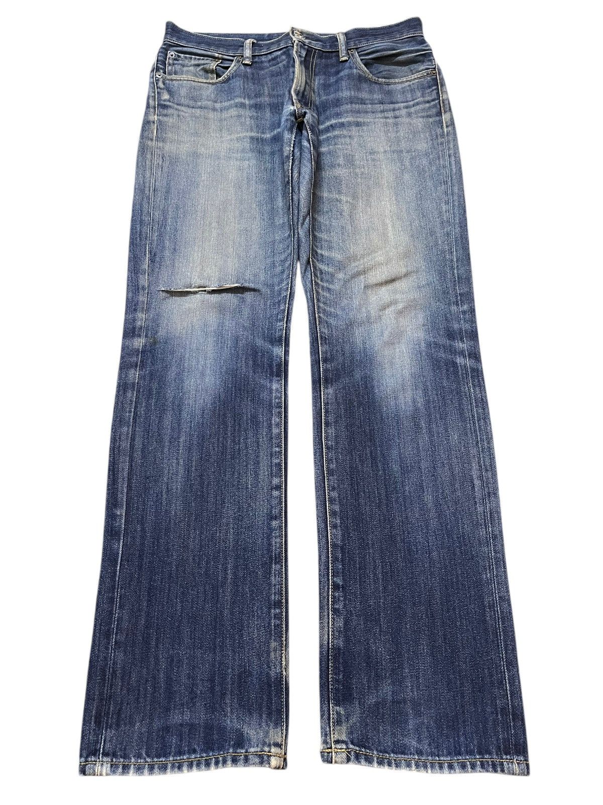 Uniqlo Vintage Japanese Uniqlo Blue Faded Wash Distress Style Jeans Size US 34 / EU 50 - 1 Thumbnail
