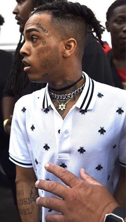 Gucci 2017 Gucci ‘Bees and Stars’ Embroidered polo Size US S / EU 44-46 / 1 - 6 Thumbnail