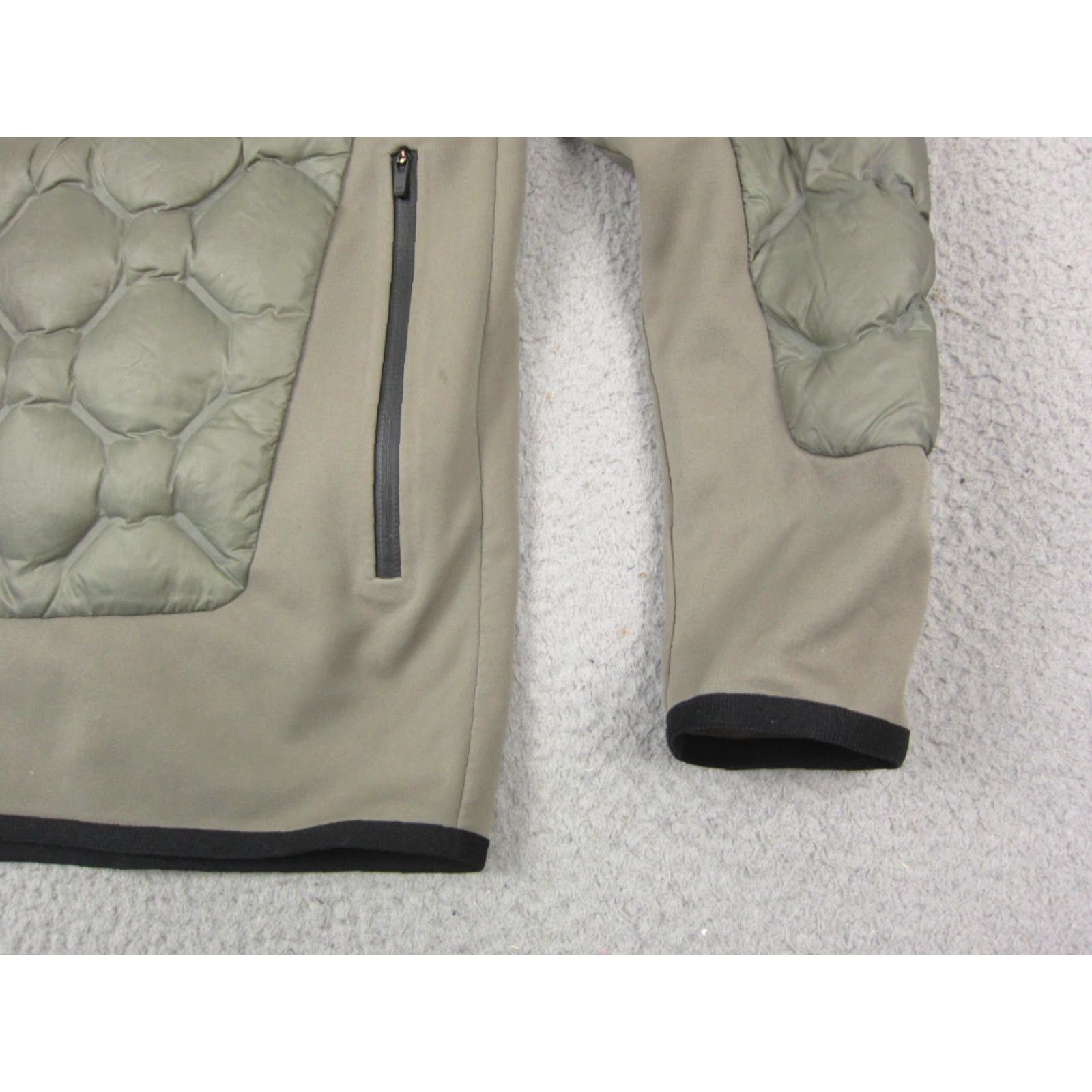 Under Armour Under Armour Jacket Adults Medium Green Bomber Jacket Down Insulation Zip Front Stand-Up Collar Pockets Logo Regular Fit Size US M / EU 48-50 / 2 - 4 Thumbnail