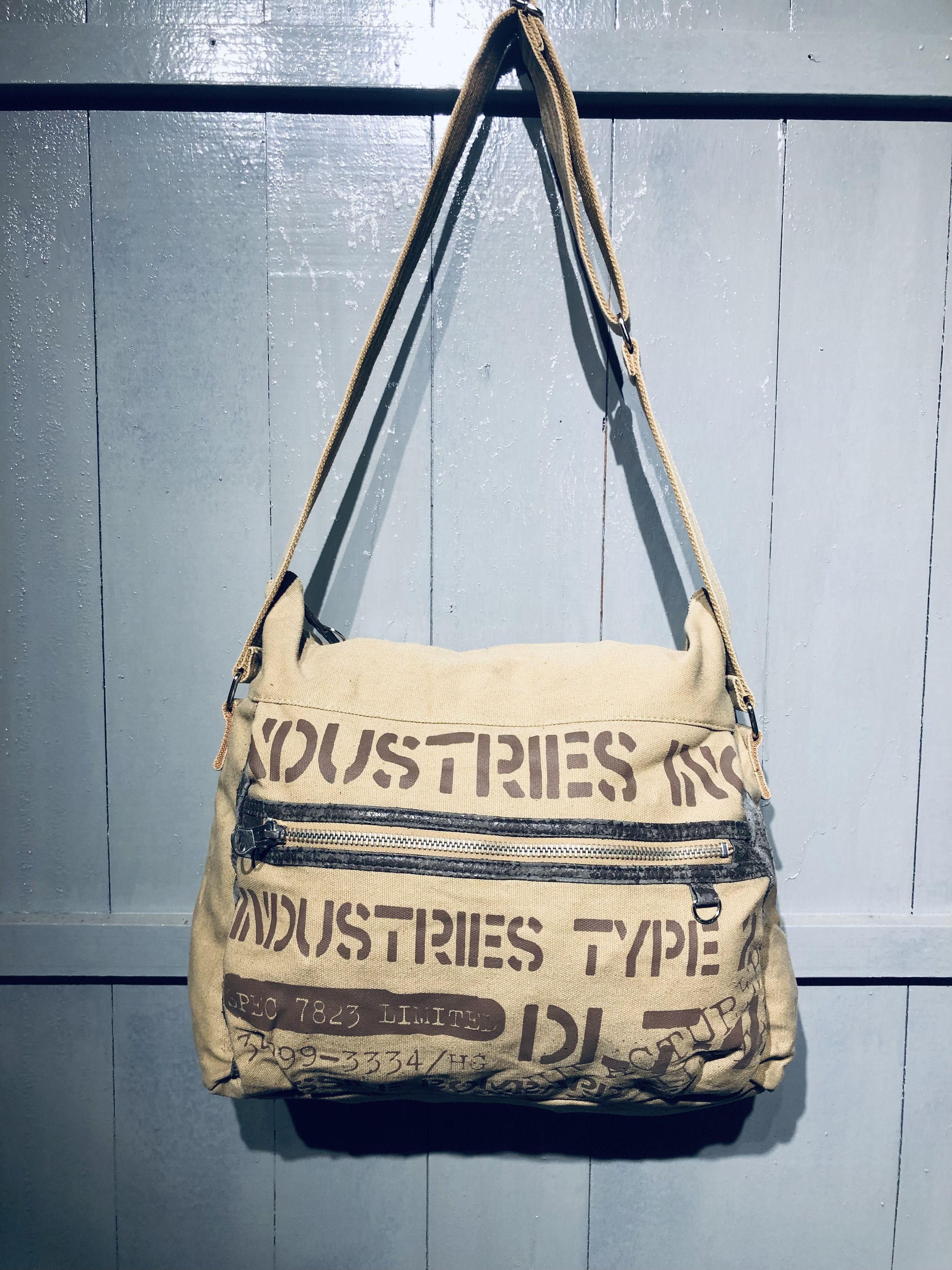 Japanese Brand Japanese Industries Inc Style Crossbody Bag Size ONE SIZE - 3 Thumbnail