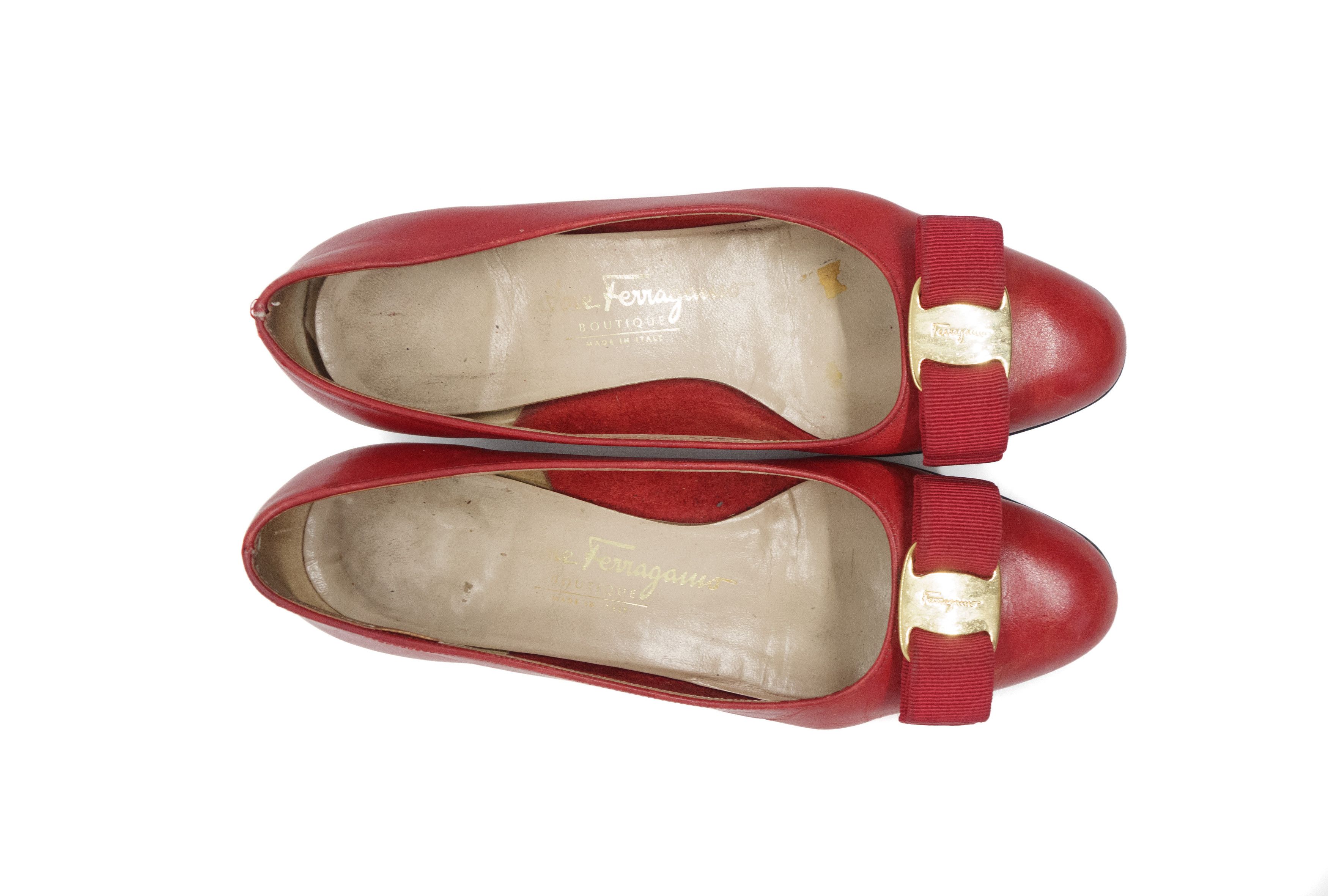 Salvatore Ferragamo 90s Vara Leather Bow Pumps Low Block Heel Vintage Size US 5.5 / IT 35.5 - 4 Thumbnail