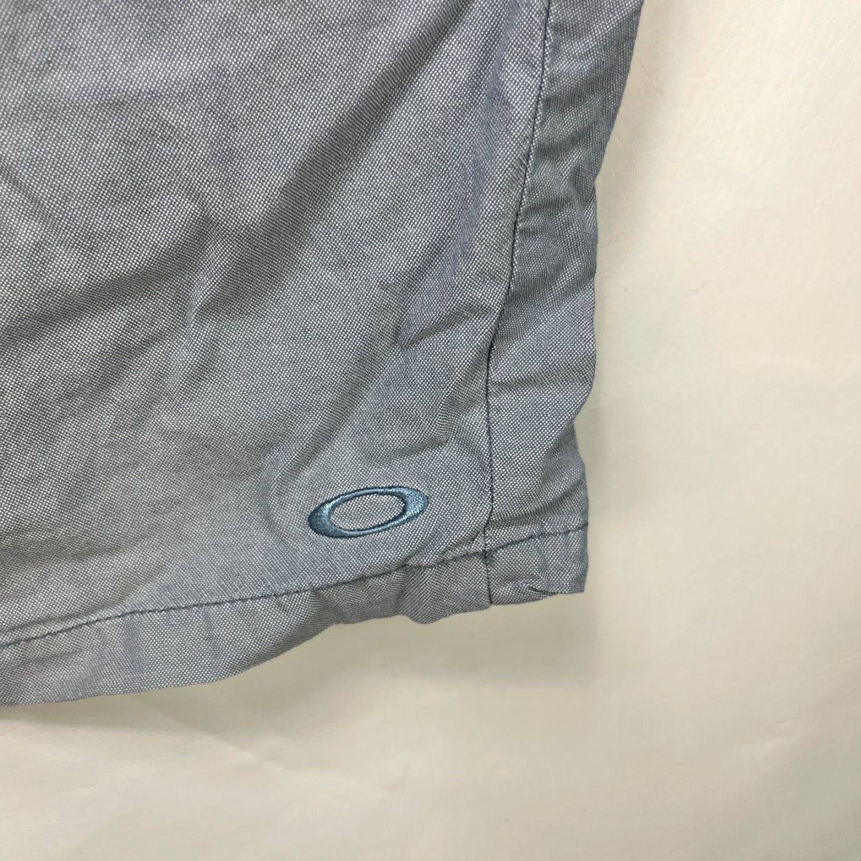 Oakley VINTAGE Oakley Shorts Mens 34 Slim Gray Knit Casual 90s Y2K Style" Size US 34 / EU 50 - 2 Thumbnail