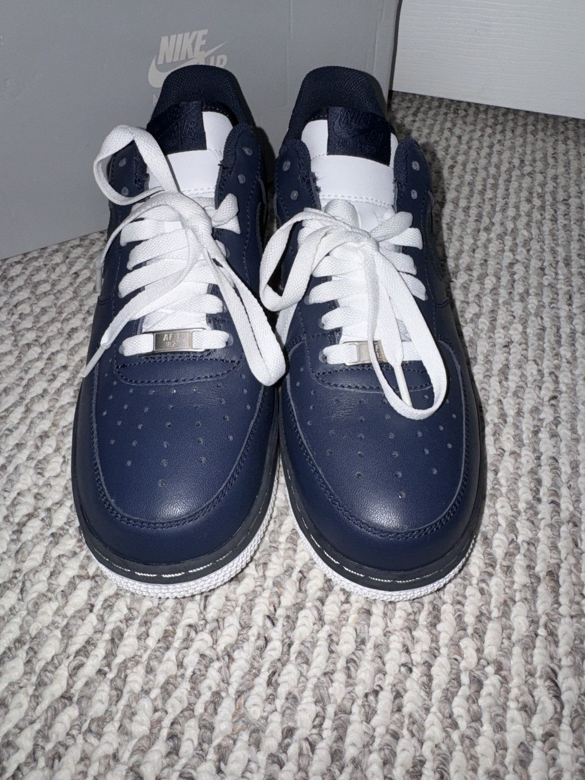 Nike Nike Air Force 1 ’07 “White / Navy” – Classic Leather Low Size US 8.5 / EU 41-42 - 4 Thumbnail