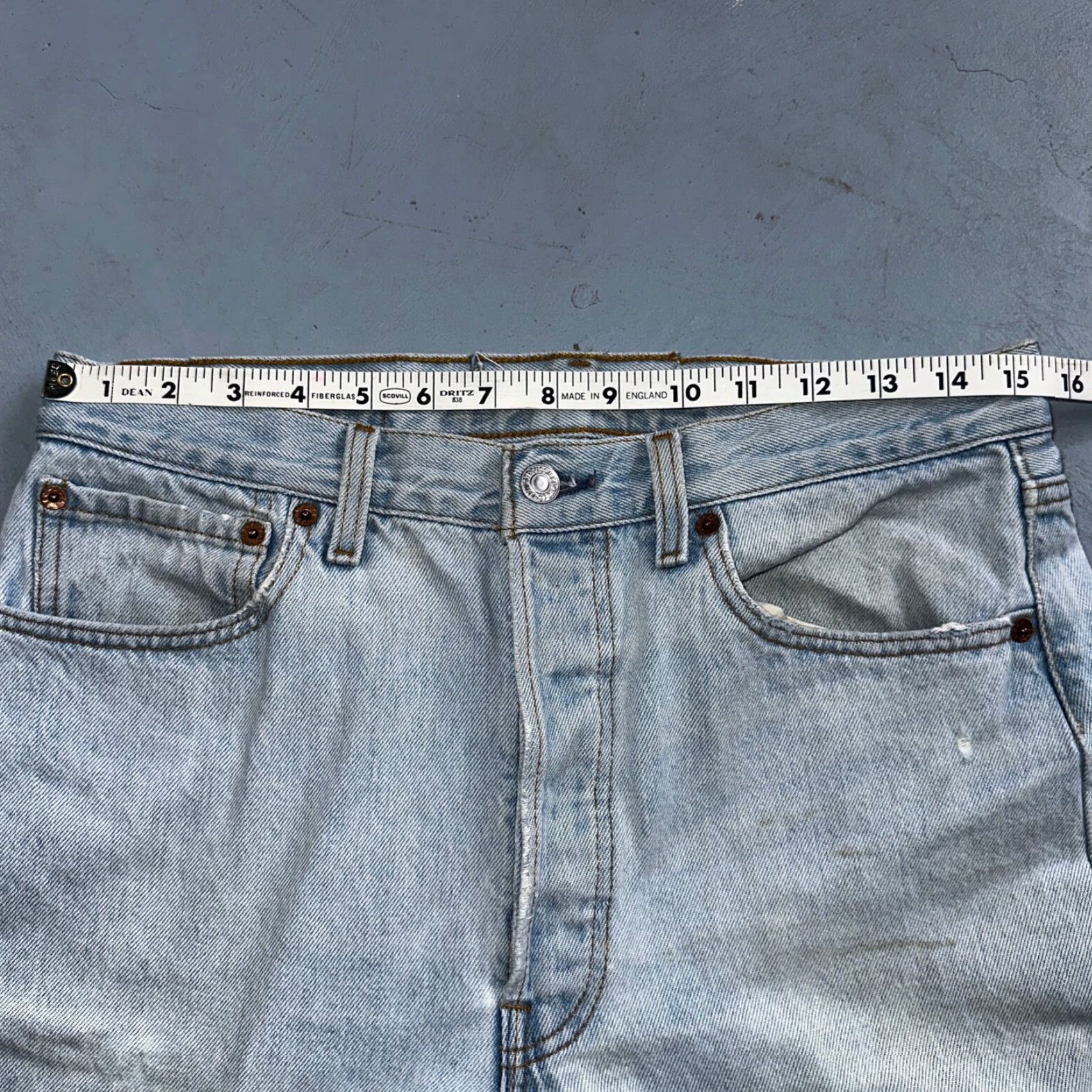 Levi's VINTAGE Levi's 501 Straight Leg Jeans Light Wash 33x34 90s USA Mens Size US 33 - 7 Thumbnail