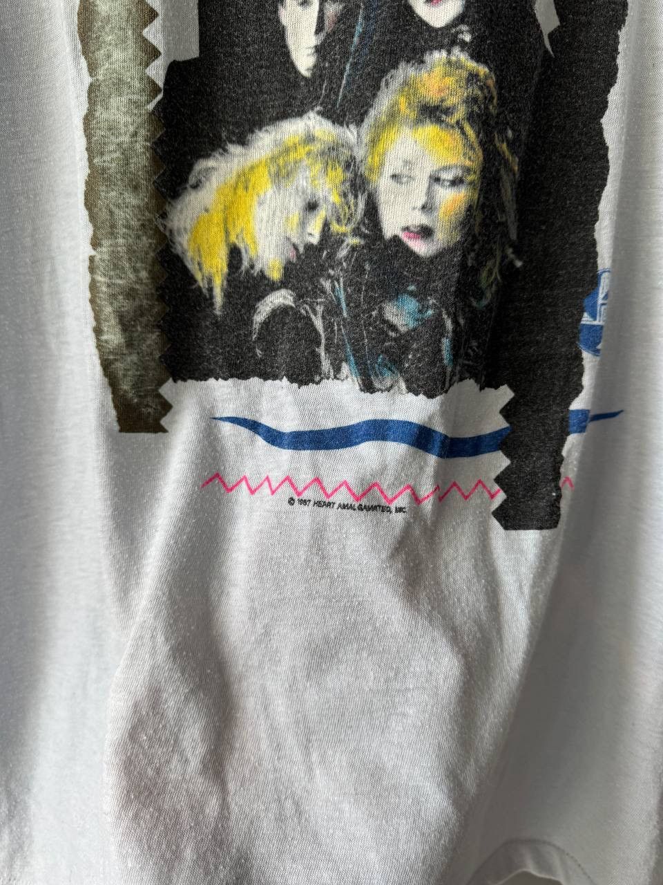 Band Tees 1987 Heart Bad Animals Vintage Band T-Shirt Size Large. Size US XL / EU 56 / 4 - 3 Thumbnail