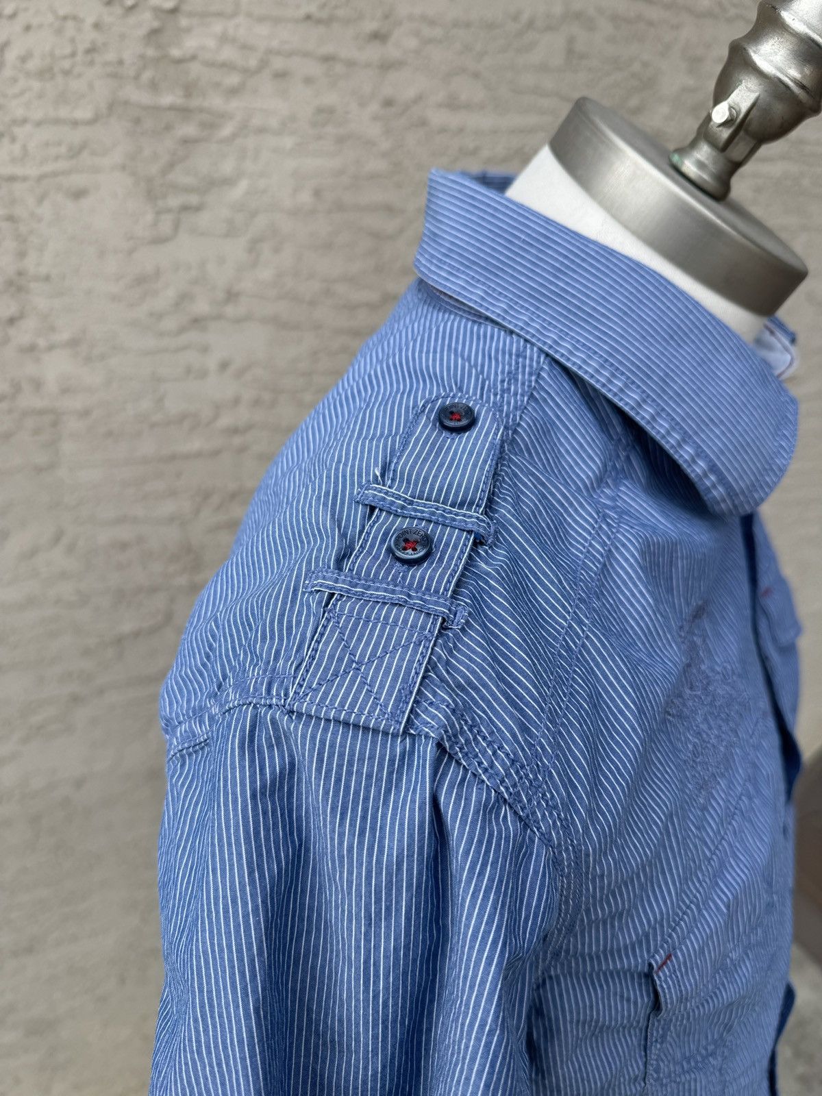 Point Zero POINT ZERO “BLUE PINSTRIPE” SHORT SLEEVE BUTTON UP Size US L / EU 52-54 / 3 - 5 Thumbnail