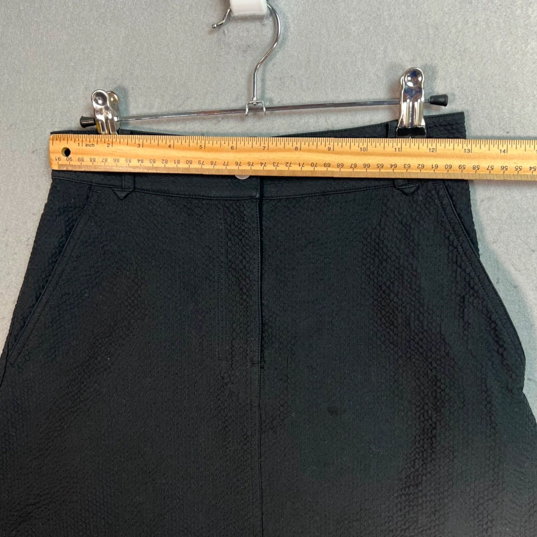 Cos COS Black Textured A-Line Skirt Side Pockets Button Closure Size 4 Women Cotton Blend Short Vintage N/A Woman Mens Size 27" / US 4 / IT 40 - 6 Thumbnail