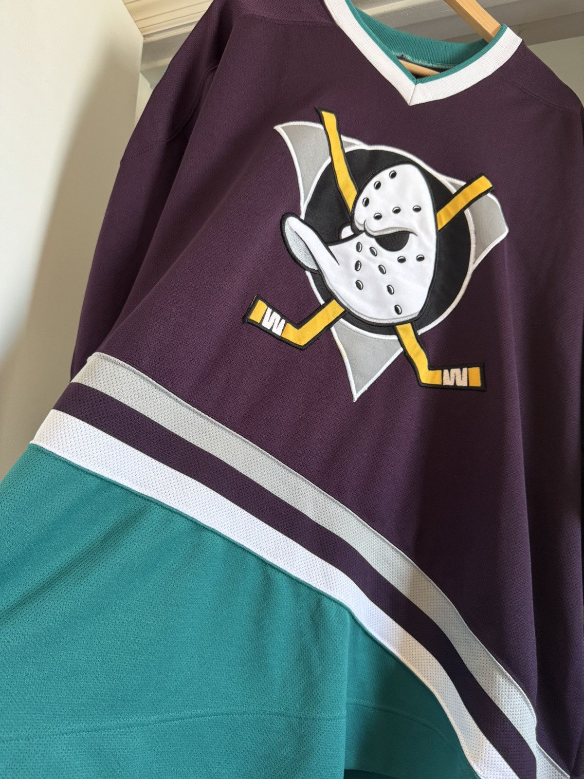 Pro Player Vintage Mighty Ducks pro player jersey size XL Size US XL / EU 56 / 4 - 3 Thumbnail