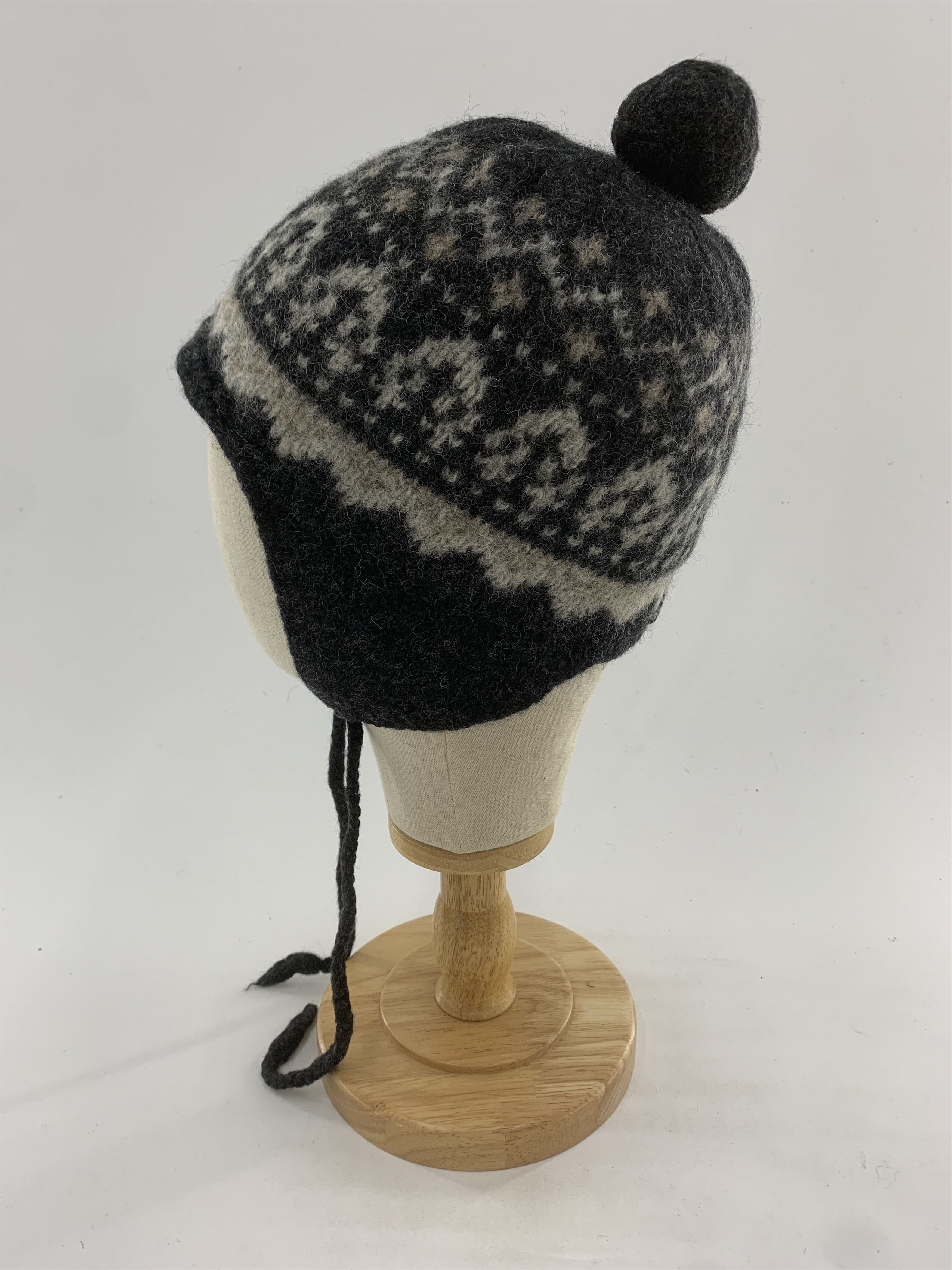 image of Vintage East Boy Earflap Beanie Hat Snowcap, Men's